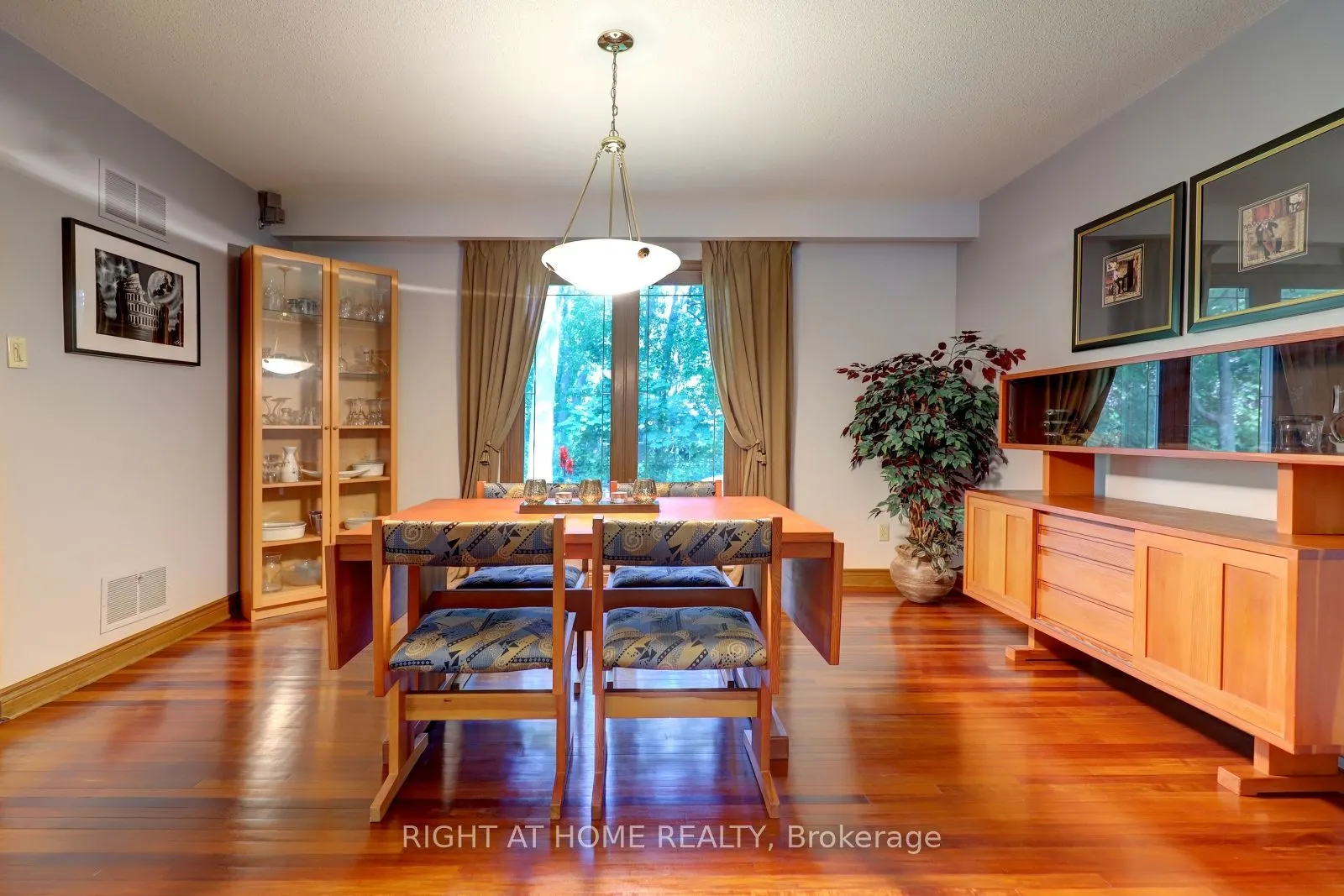 1412 Carmen Drive