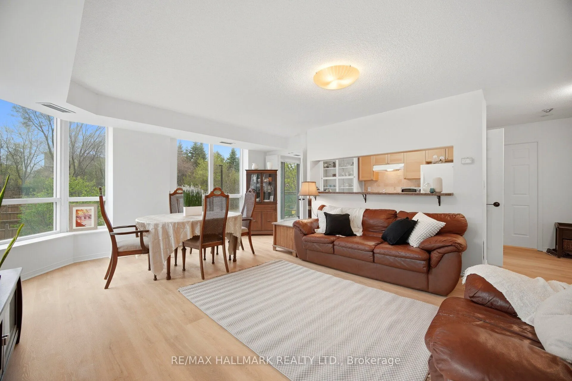 190 Manitoba Street #209