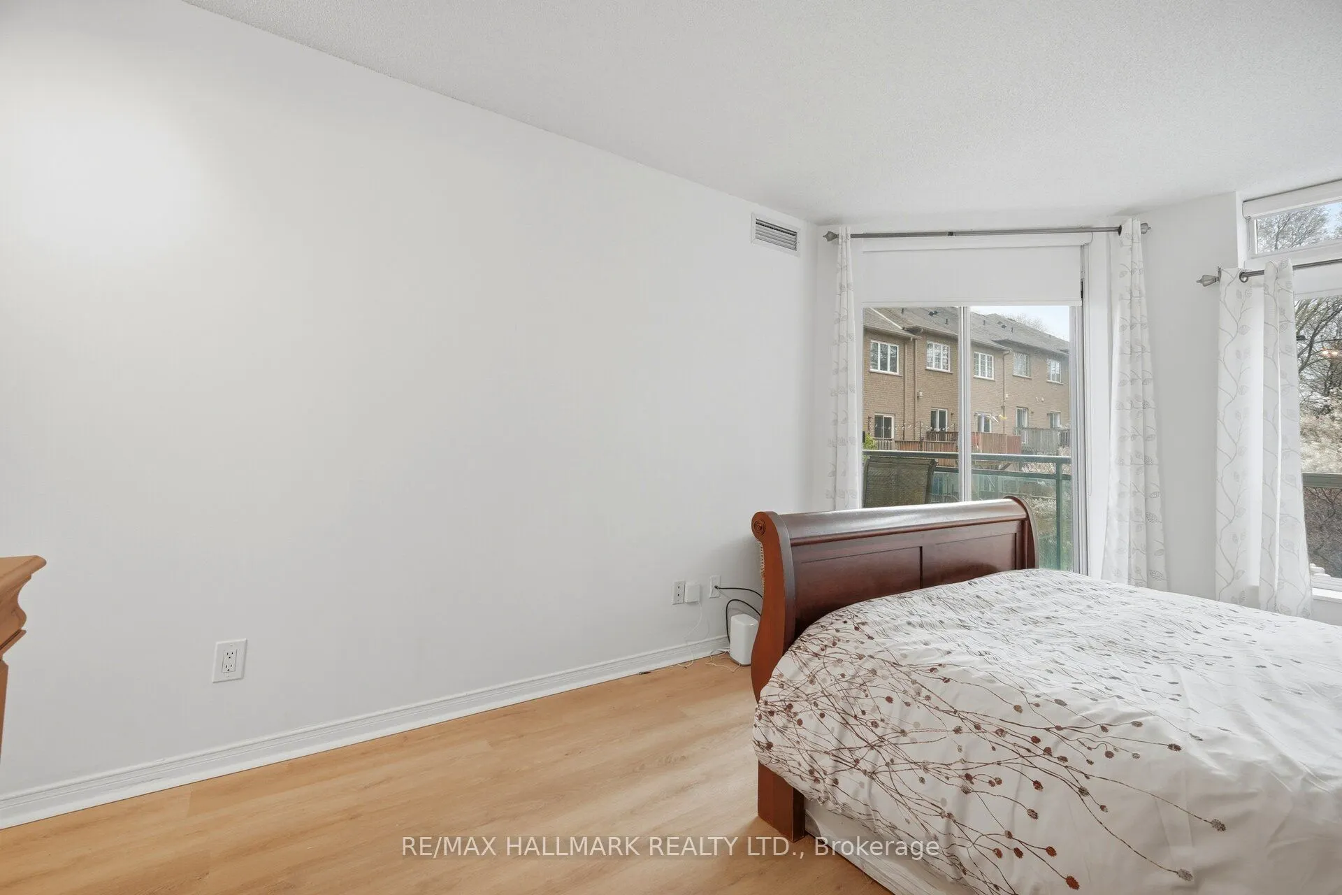 190 Manitoba Street #209