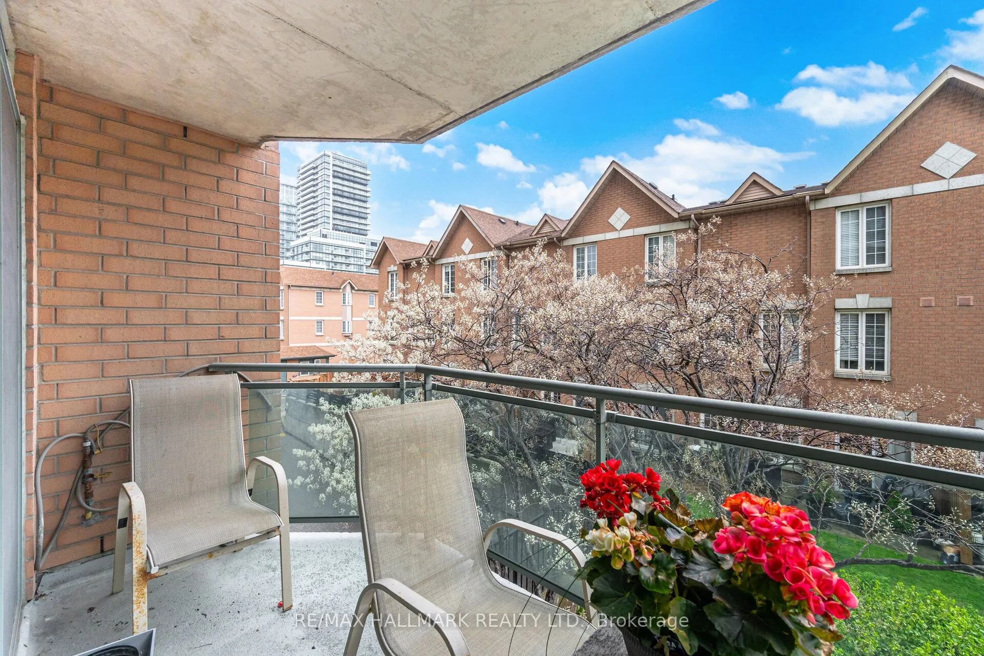 190 Manitoba Street #209