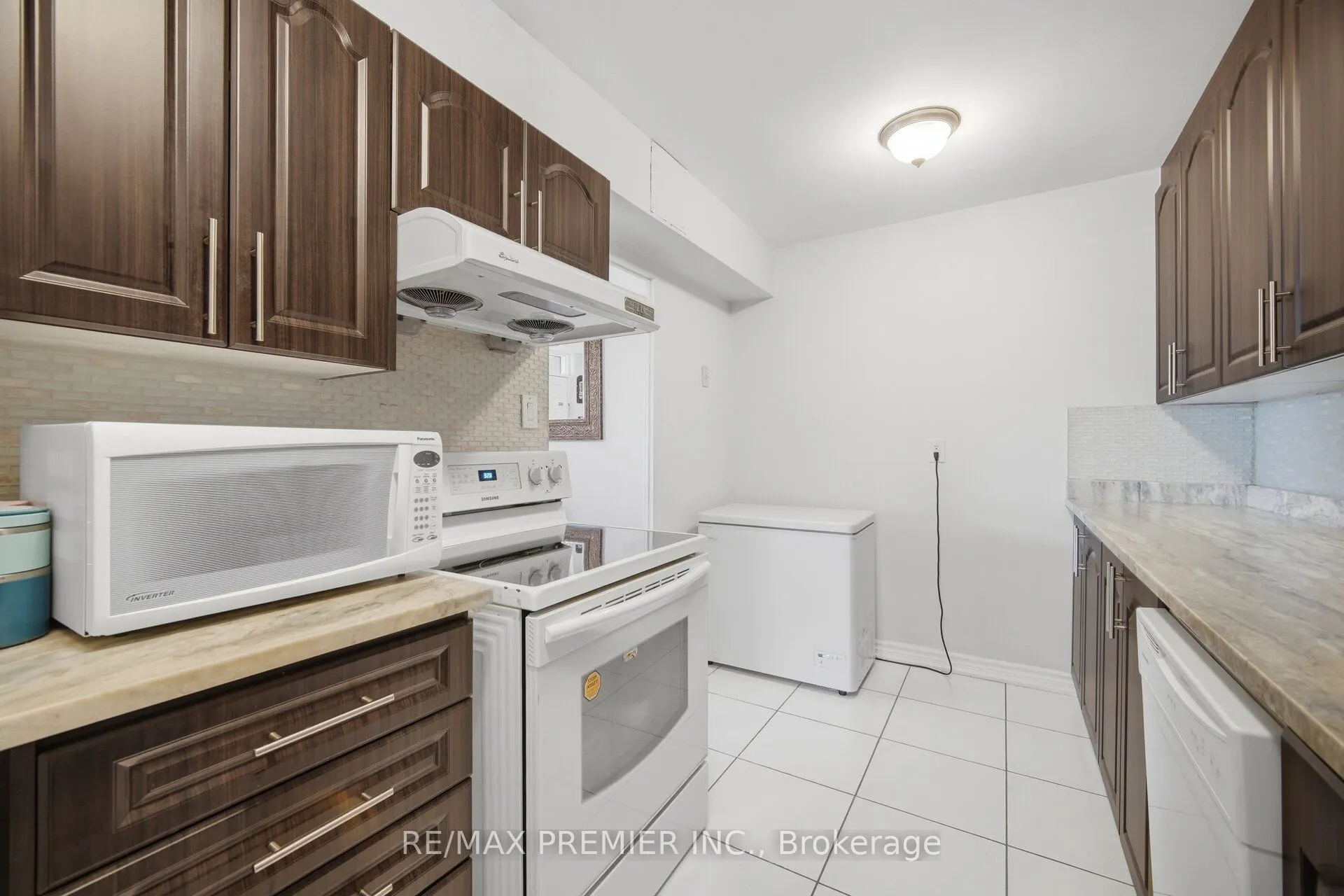 2825 Islington Avenue #406