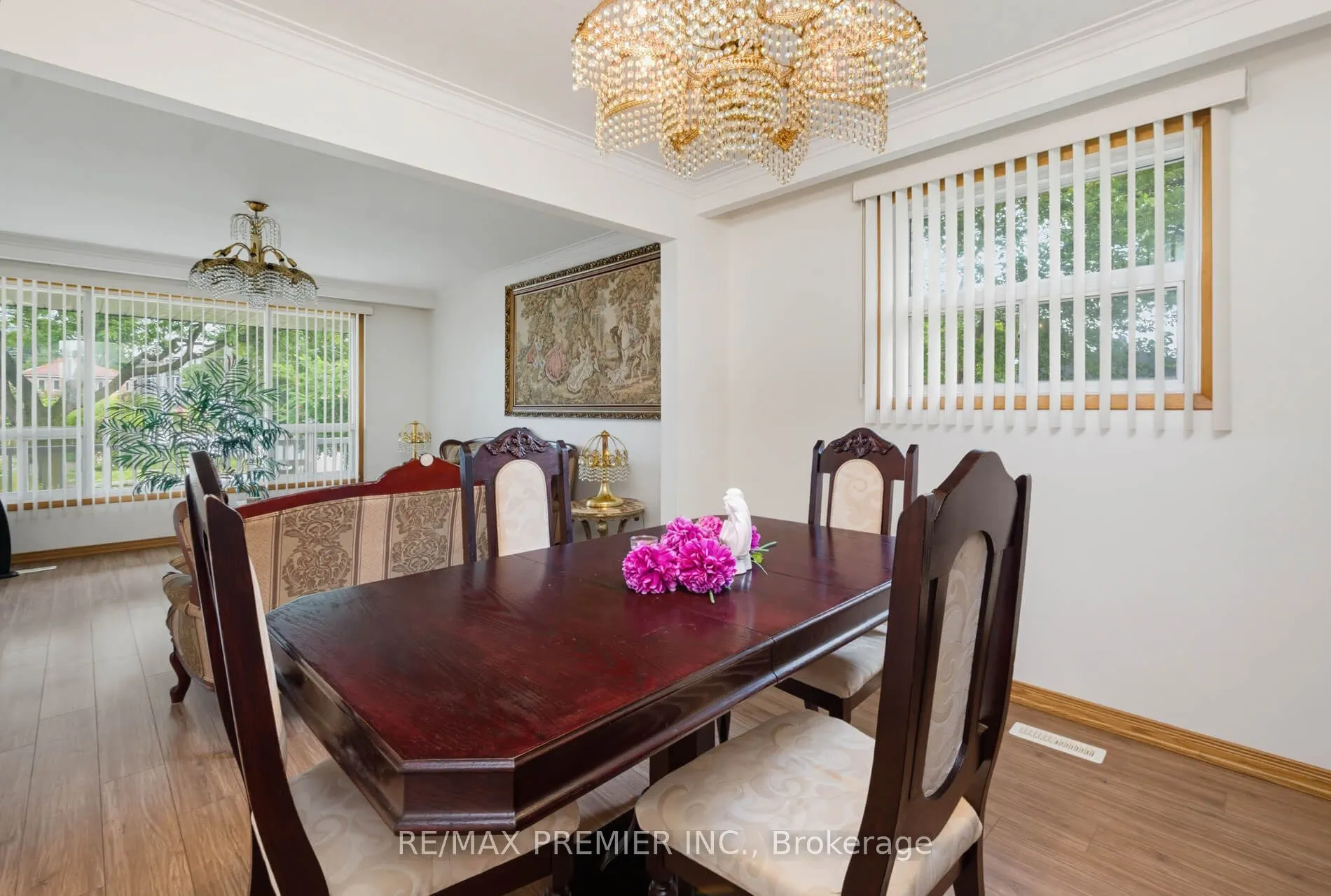 27 Whitfield Avenue
