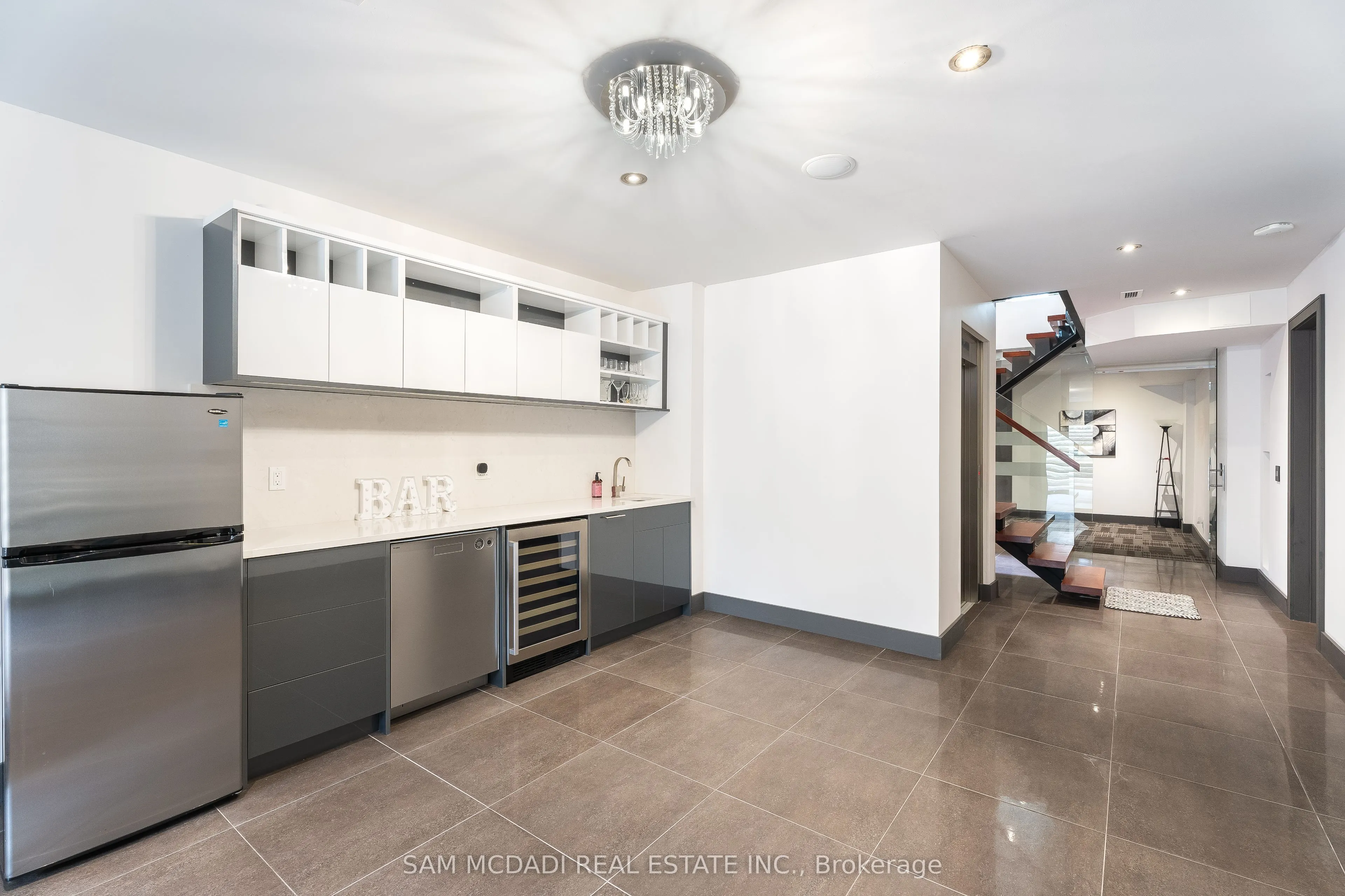 852 Goodwin Road