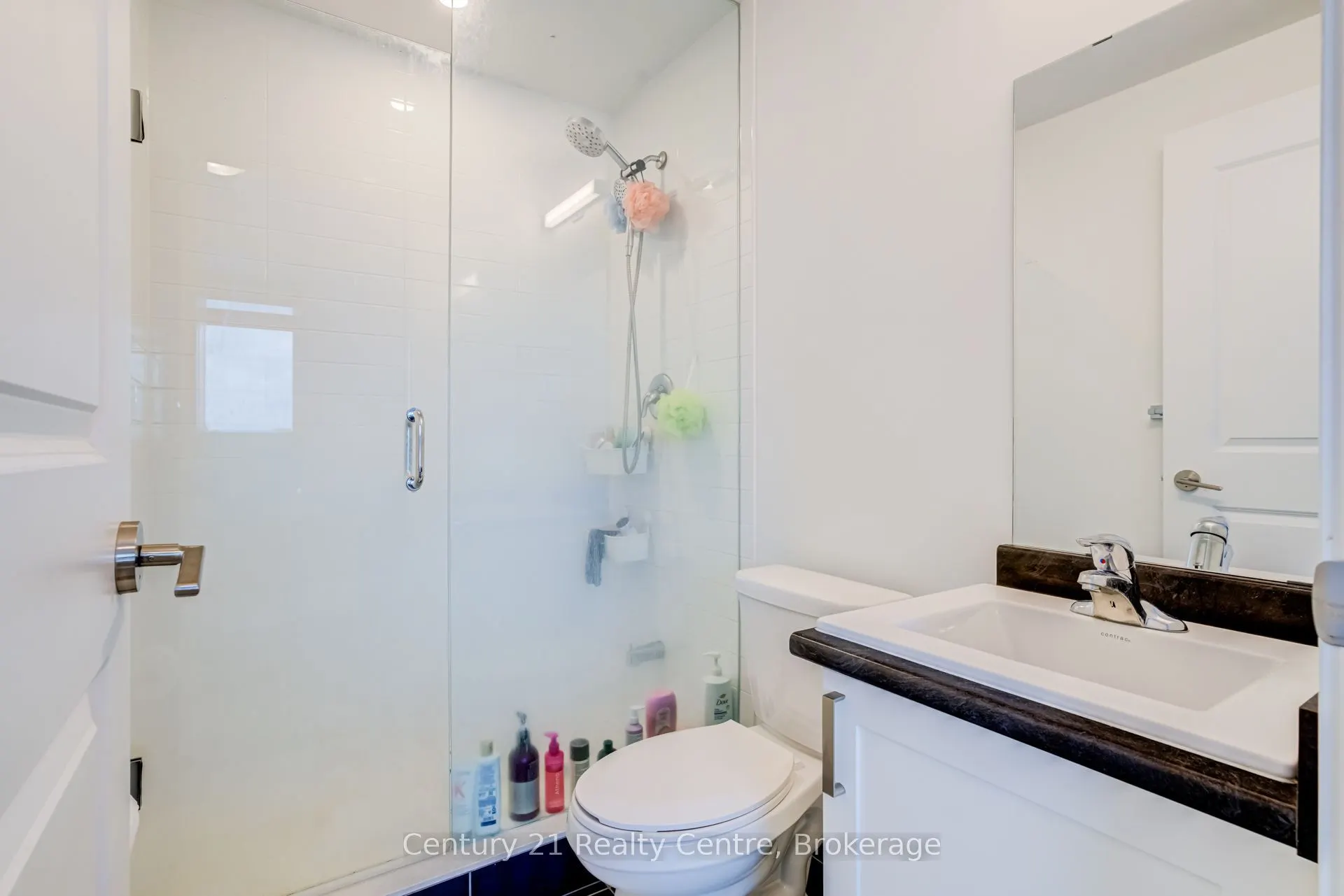 1063 Douglas McCurdy Common #513