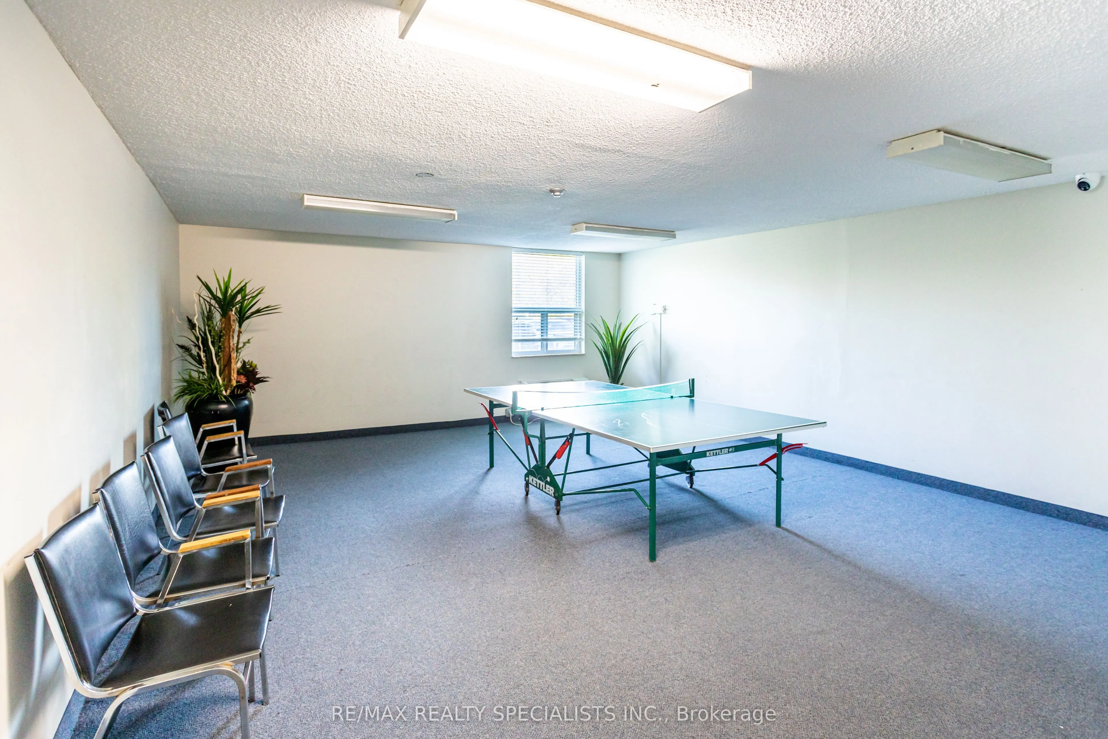 966 Inverhouse Drive #410