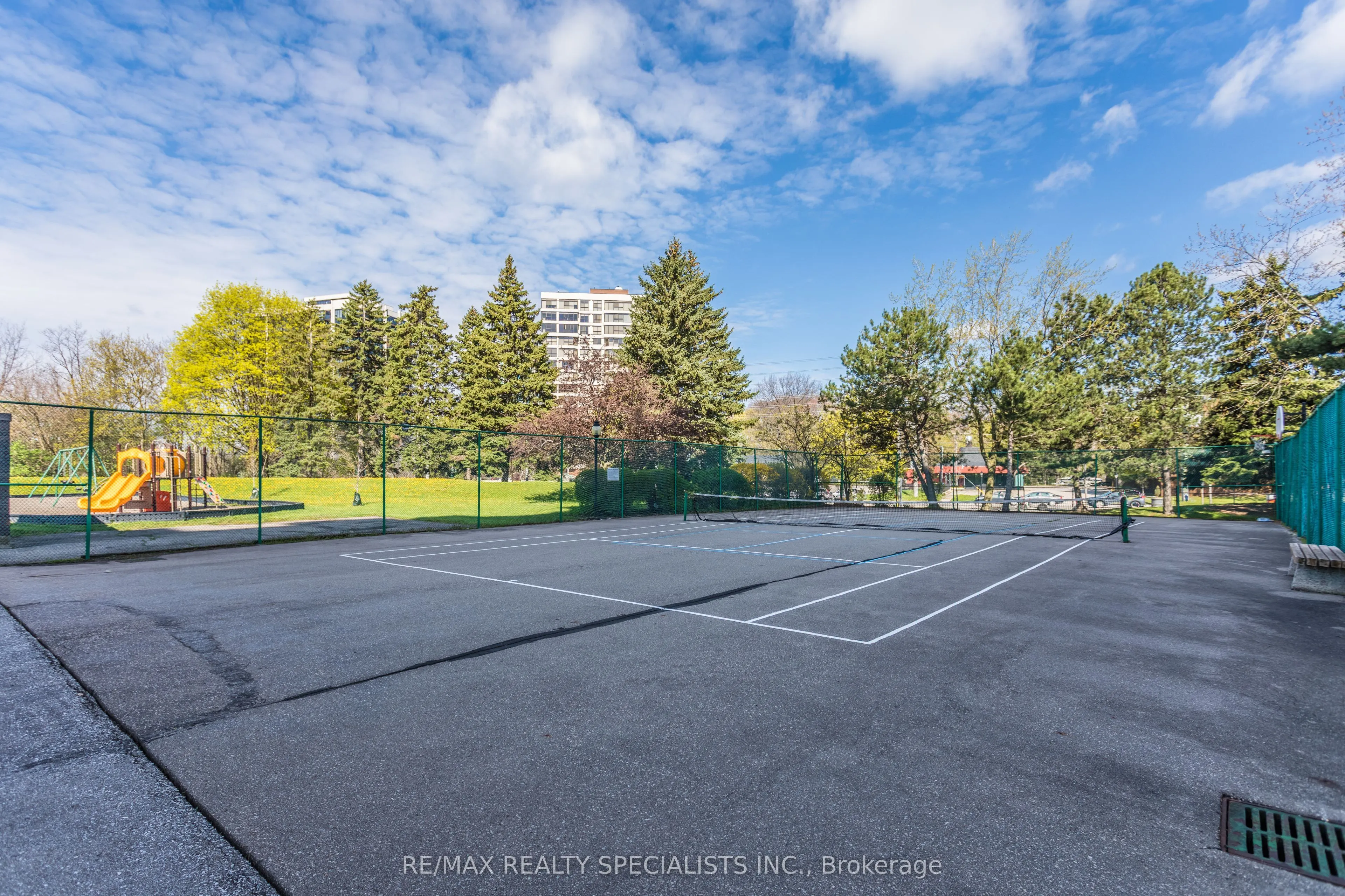 966 Inverhouse Drive #410