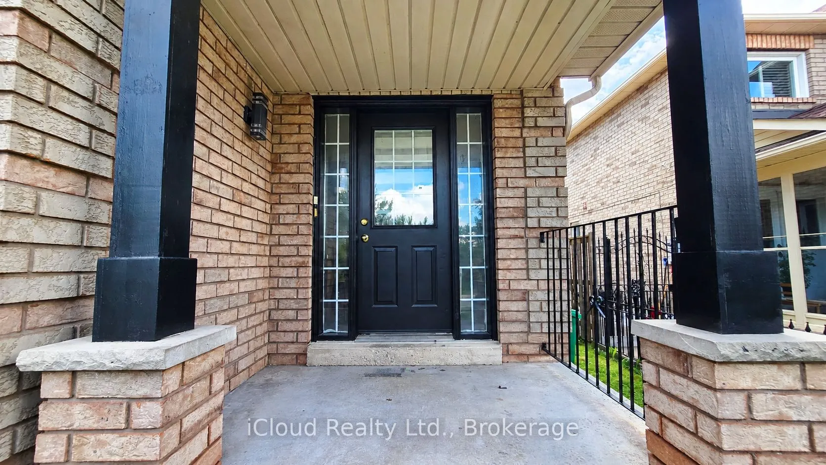 39 Manett Crescent