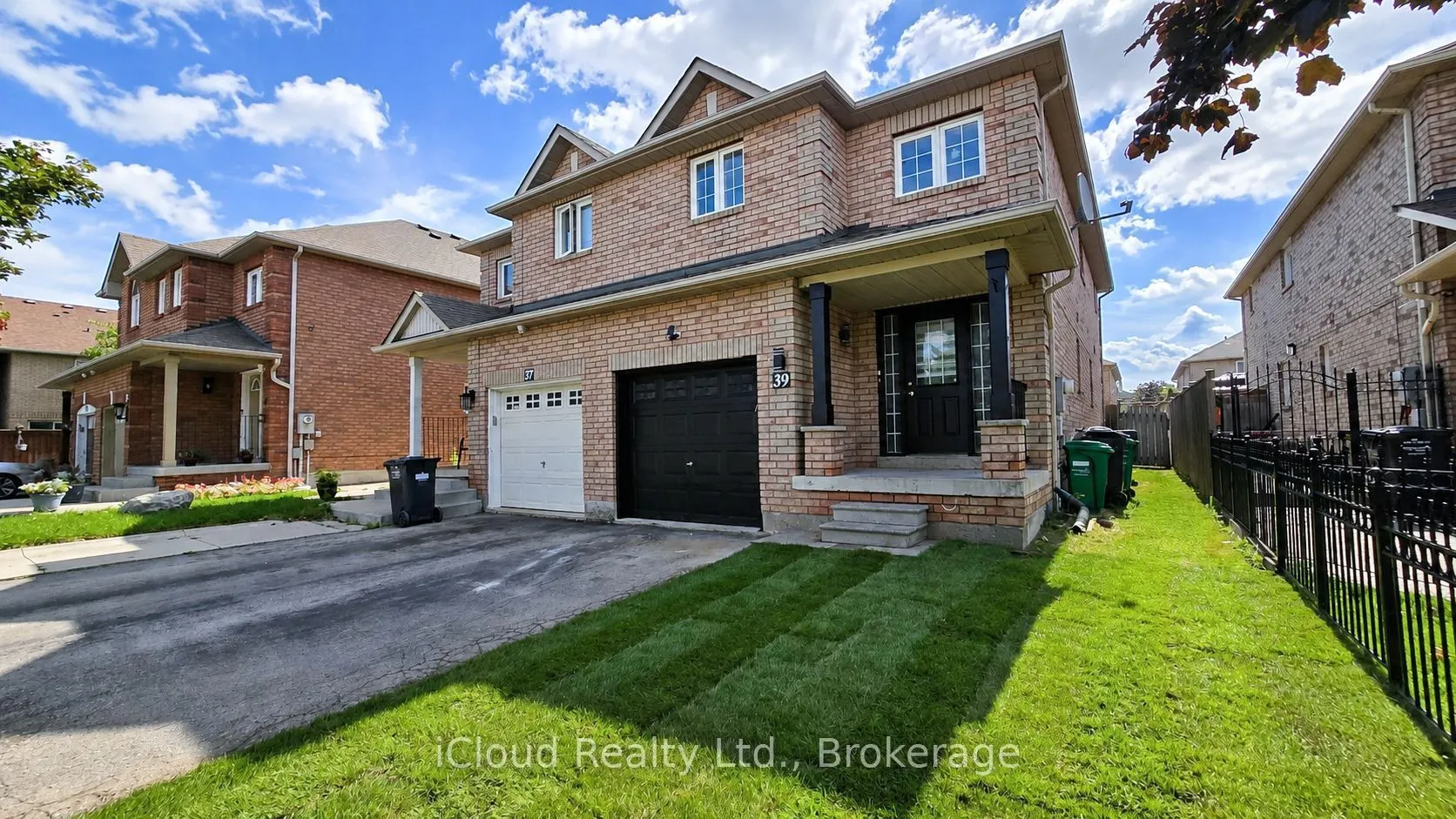 39 Manett Crescent