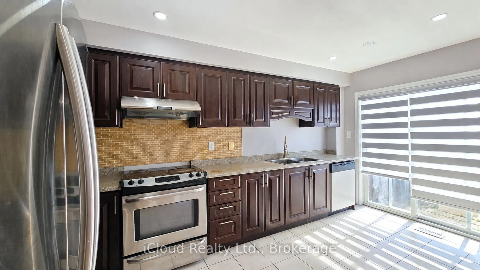 39 Manett Crescent