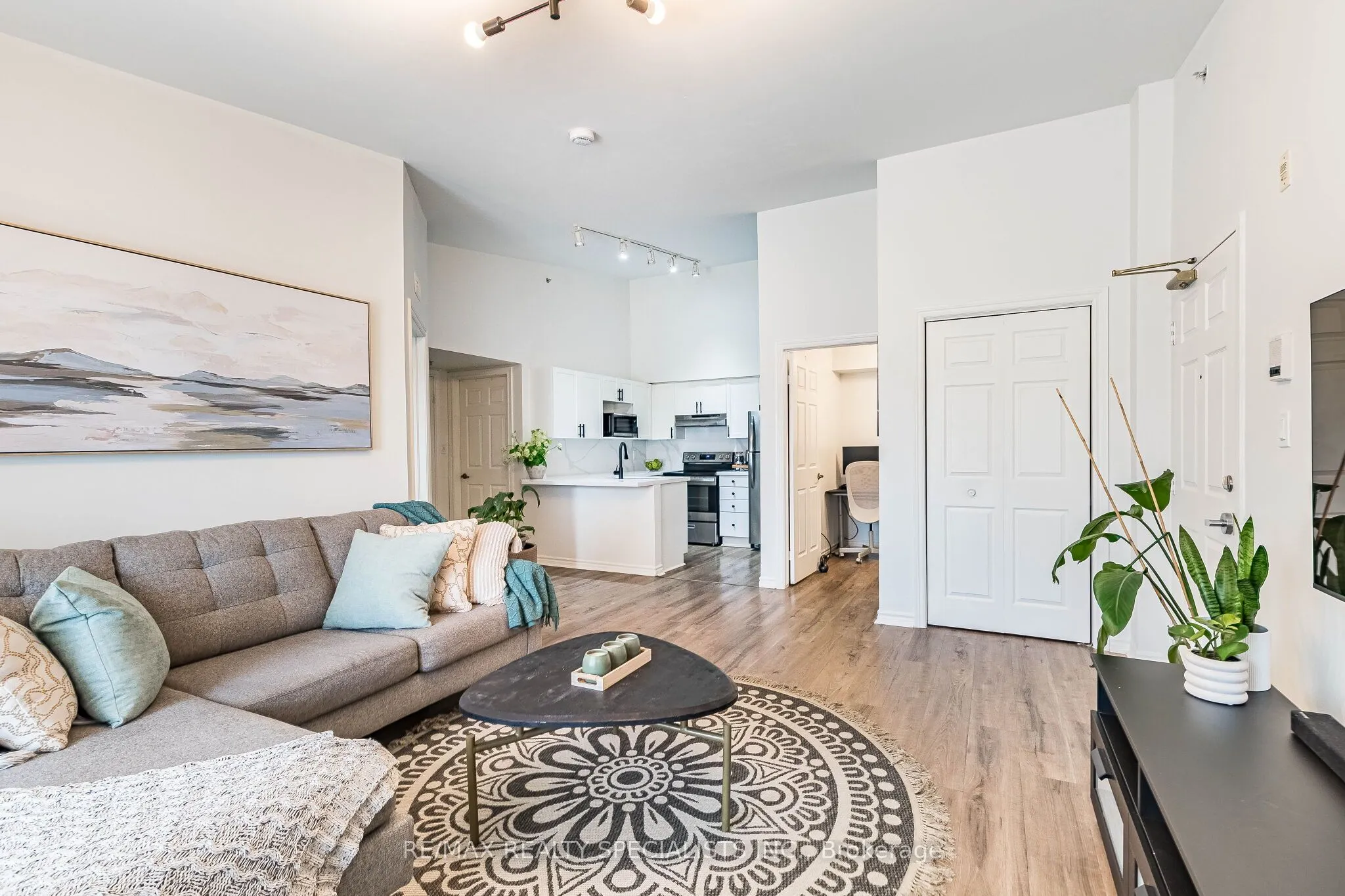 1480 Bishops Gate #406