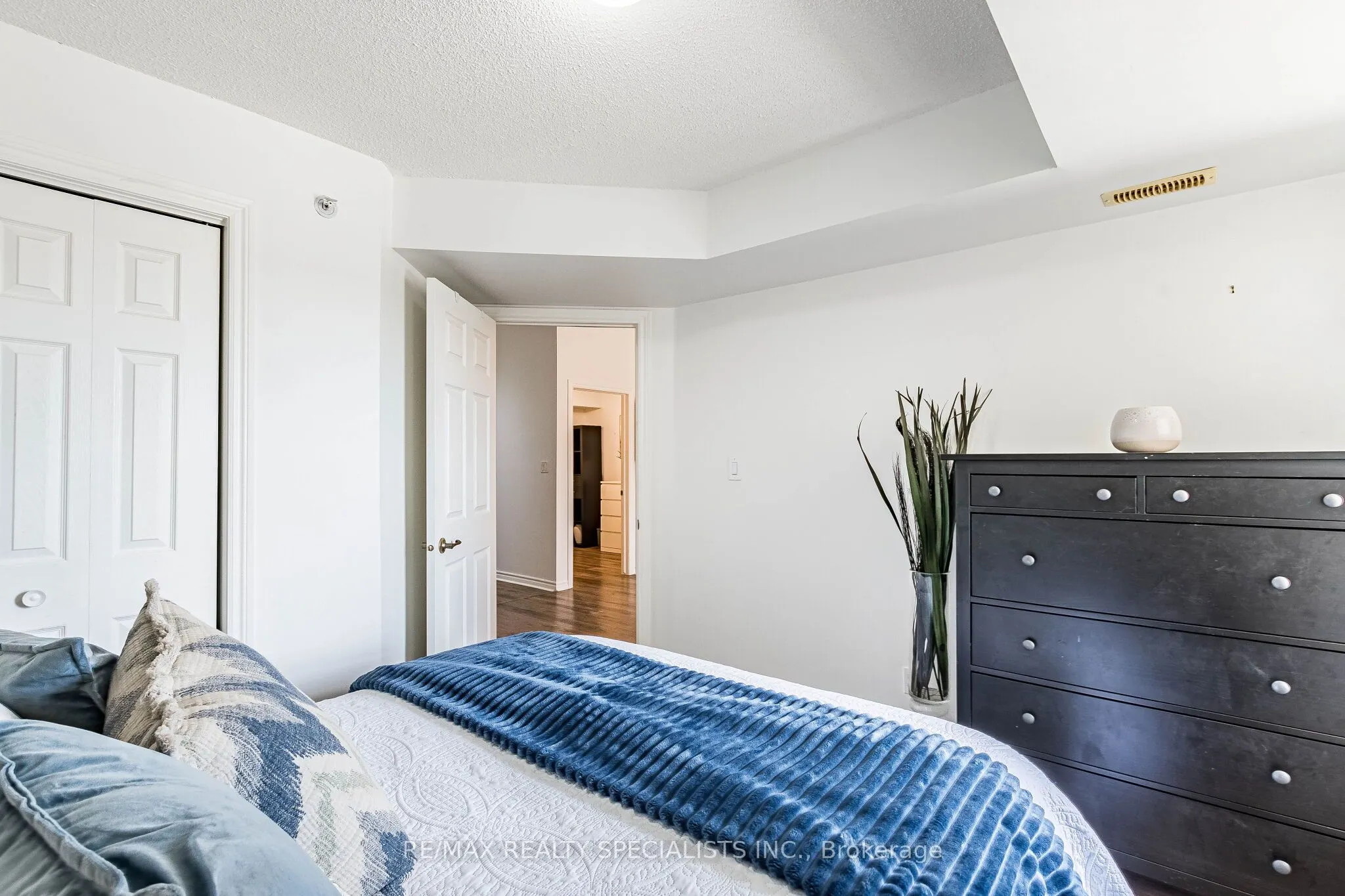 1480 Bishops Gate #406
