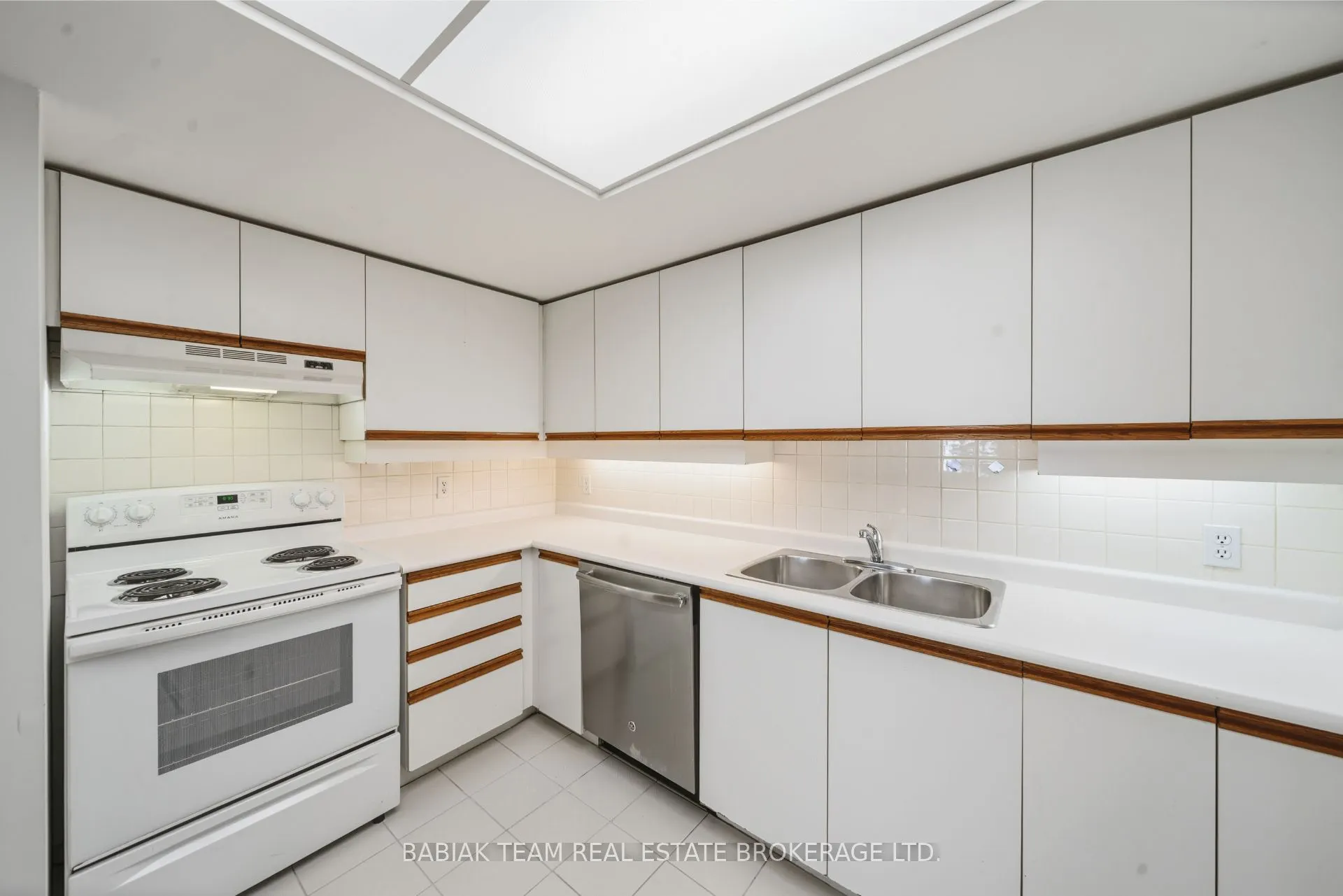 6 Humberline Drive #202