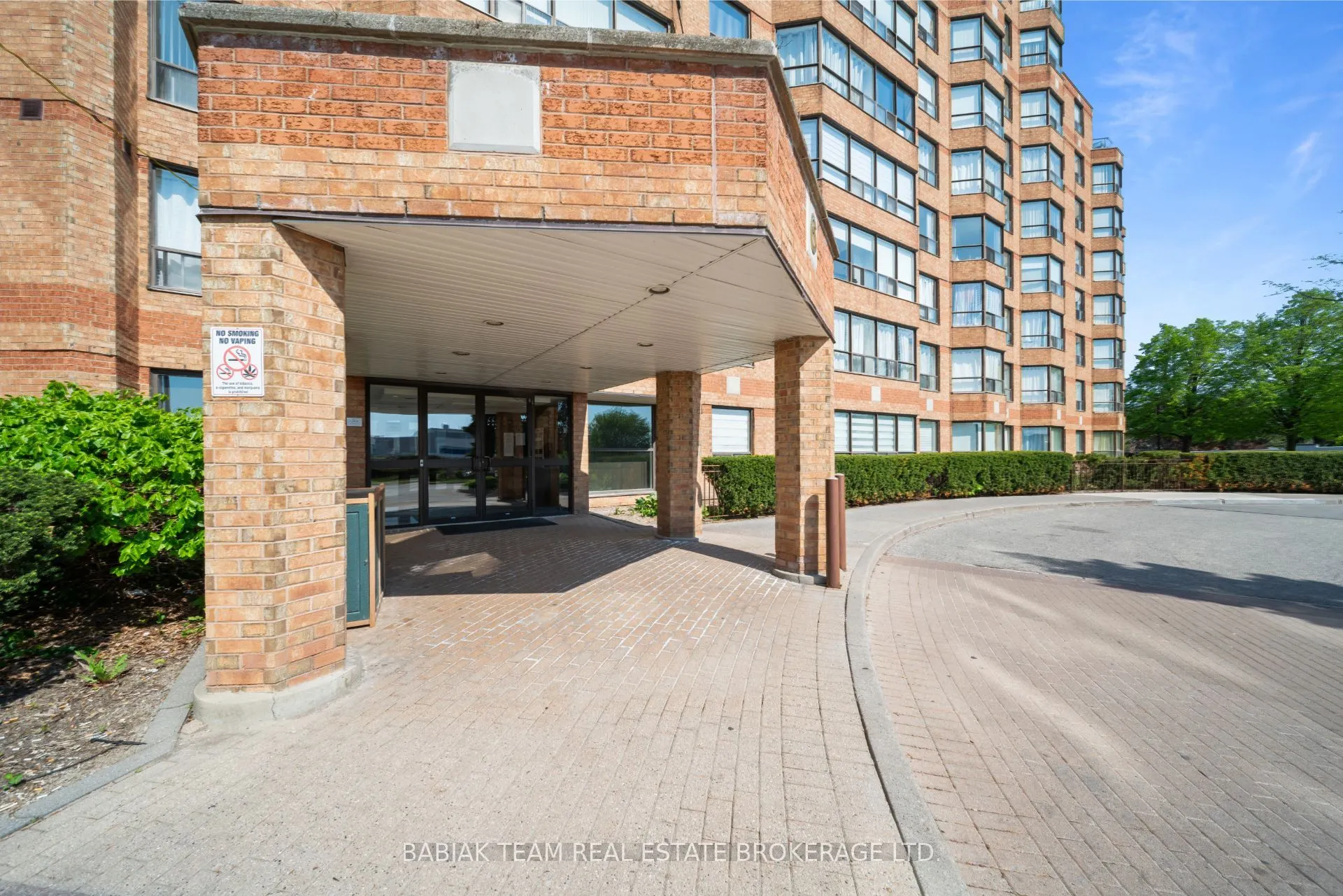 6 Humberline Drive #202