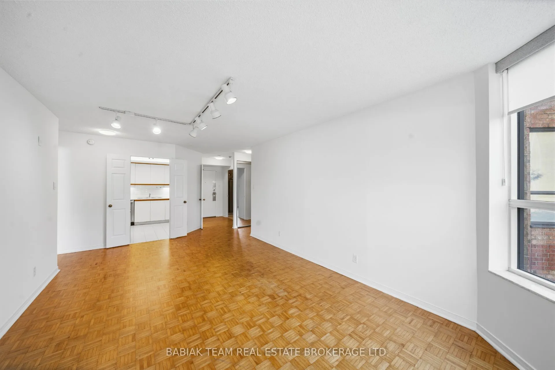 6 Humberline Drive #202