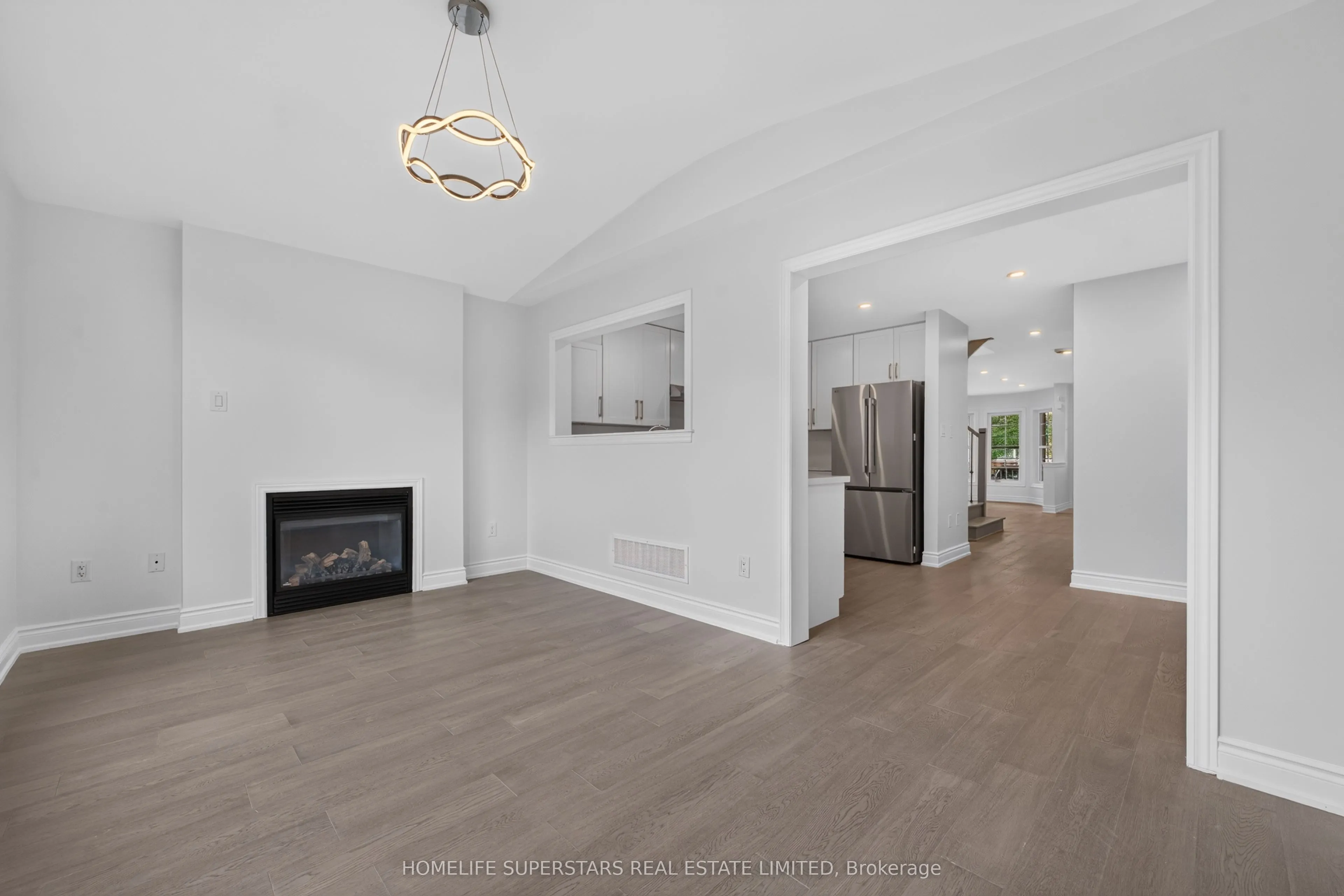 254 Giddings Crescent