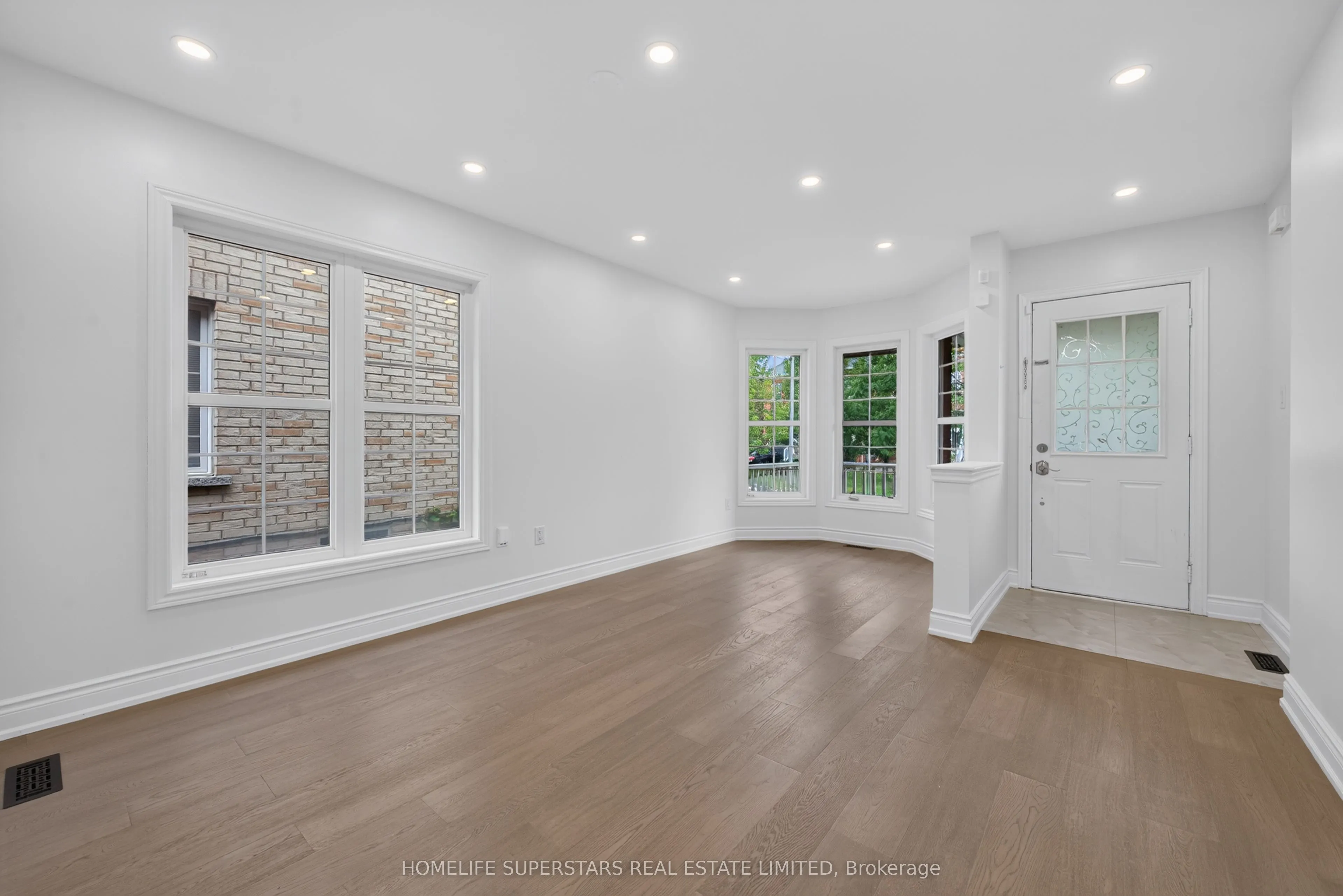254 Giddings Crescent