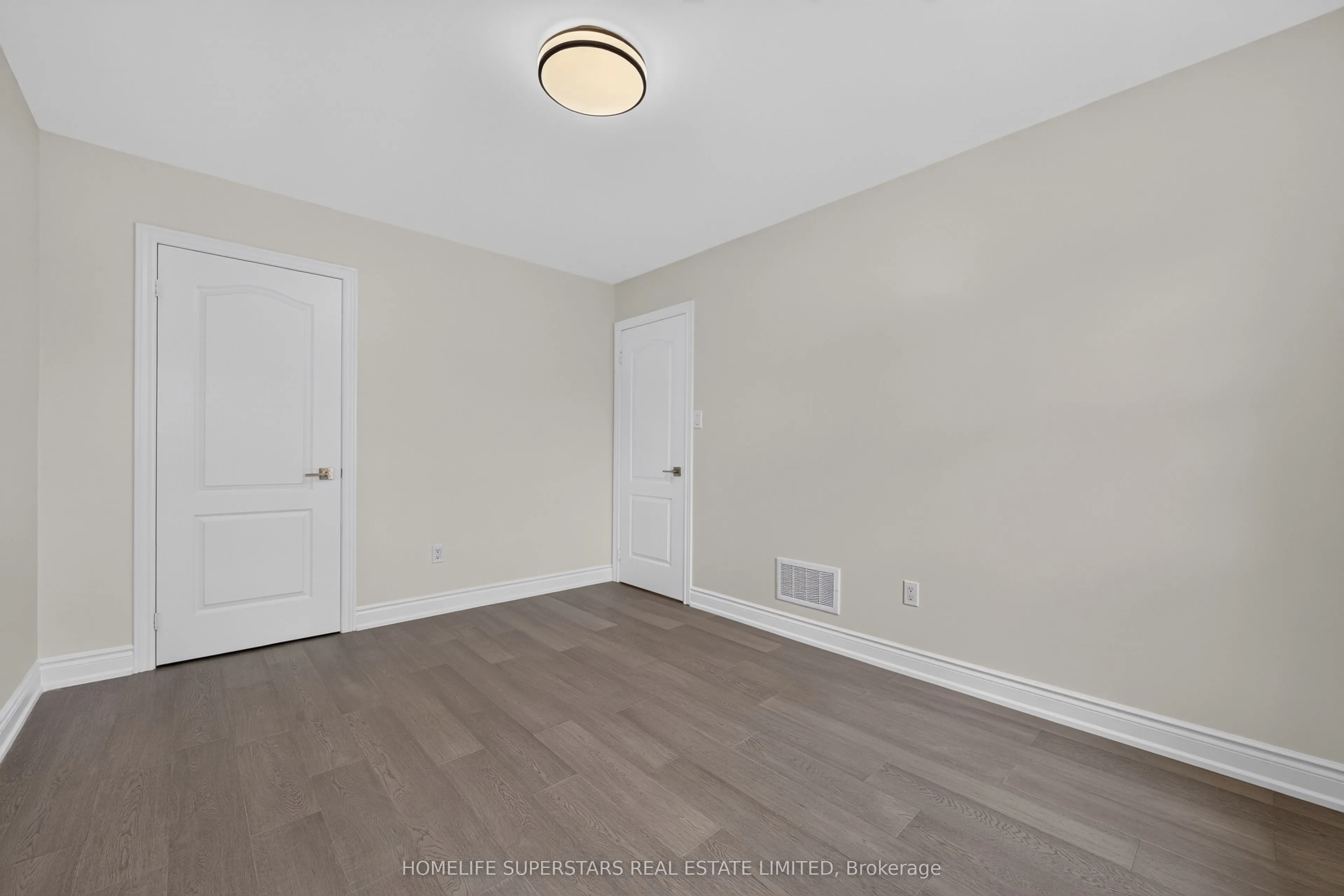 254 Giddings Crescent