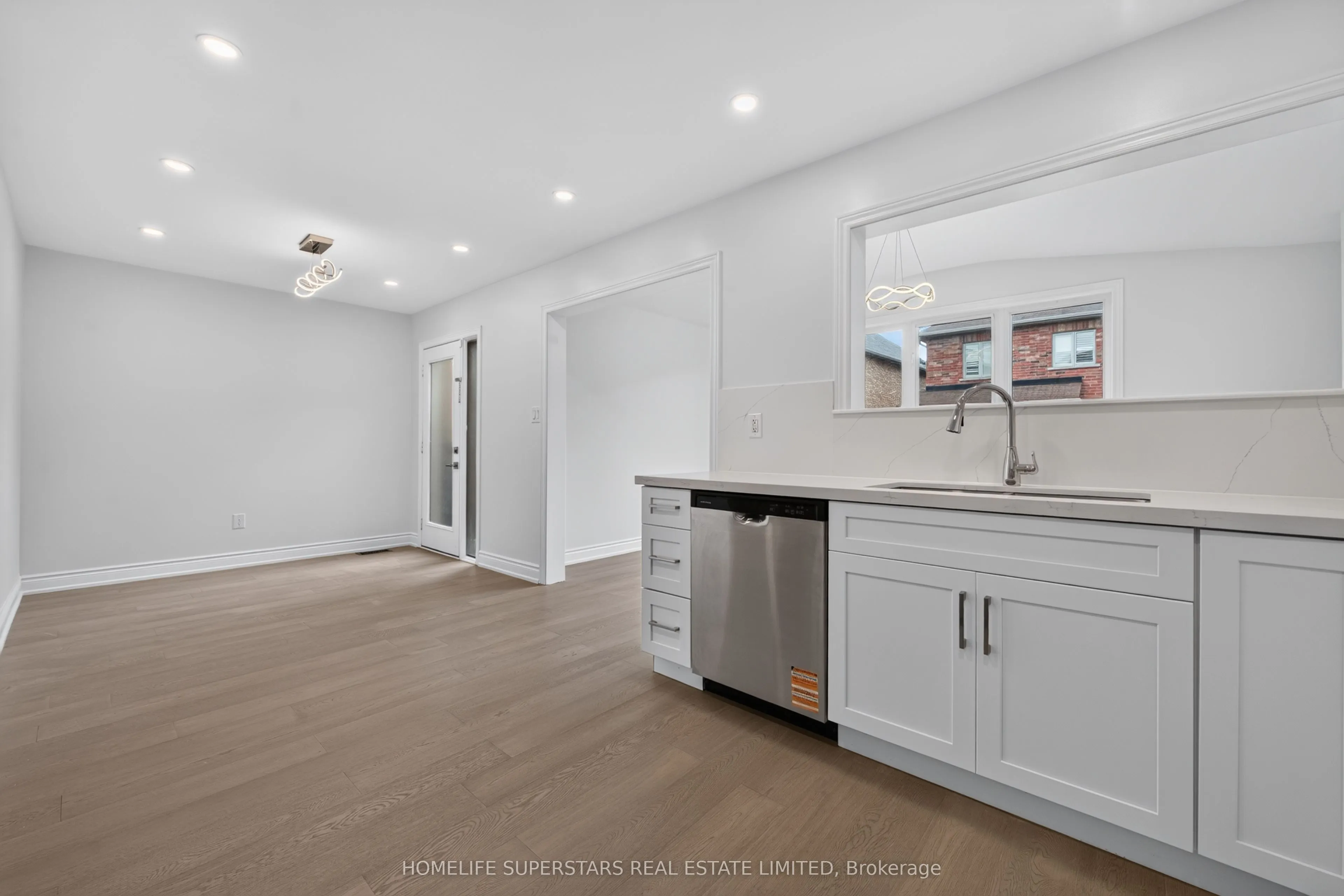 254 Giddings Crescent