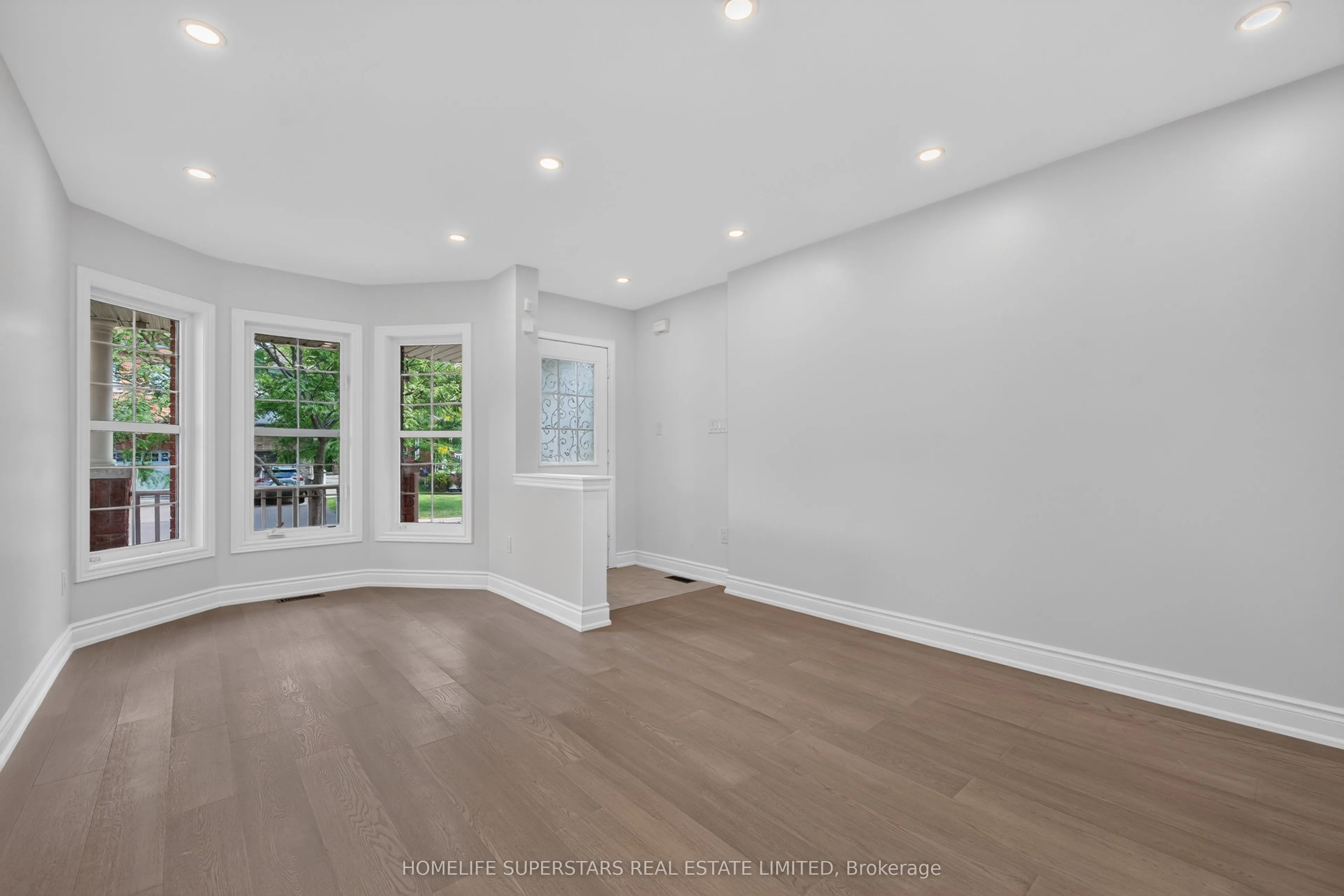 254 Giddings Crescent