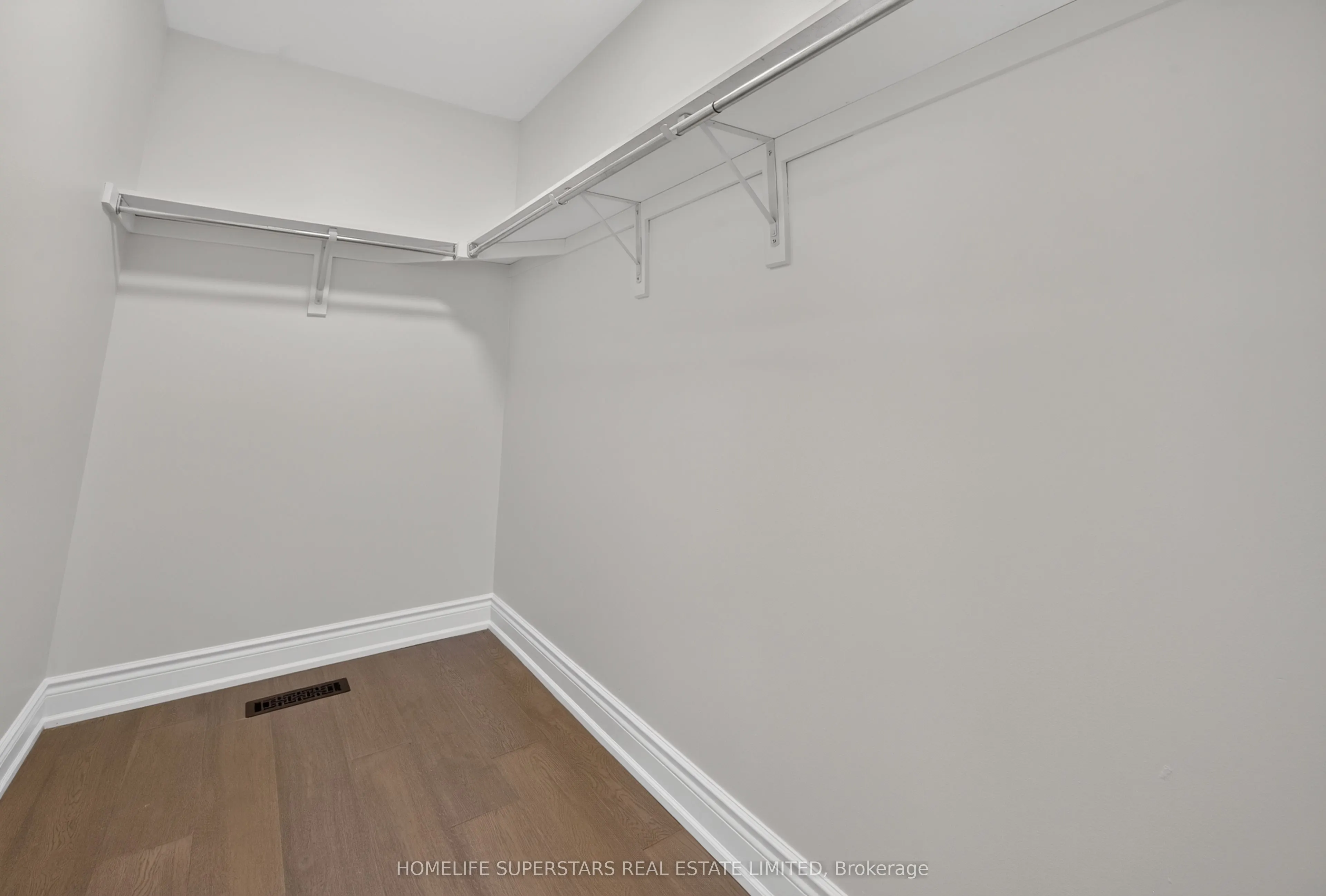 254 Giddings Crescent