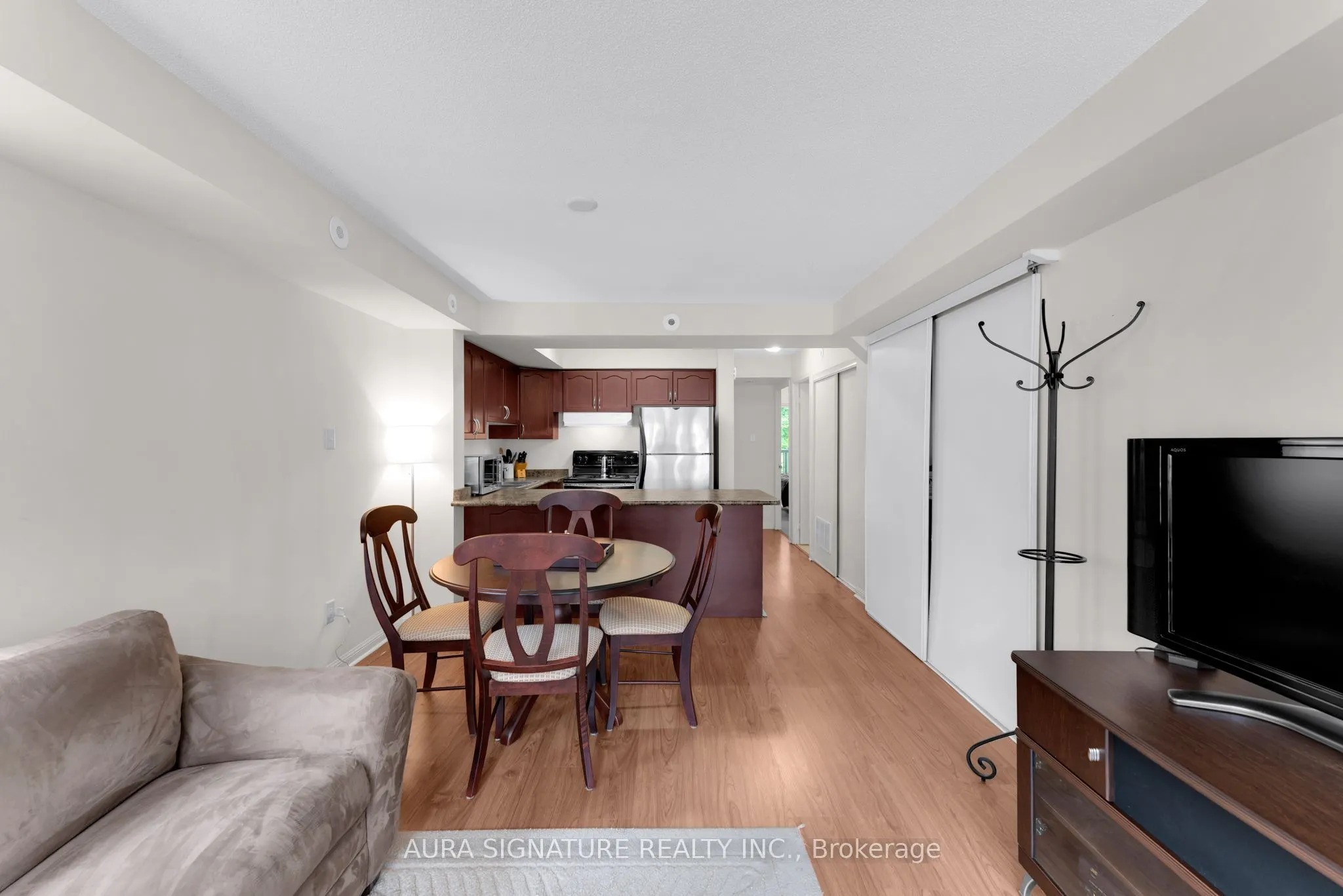 105 George Appleton Way #2142