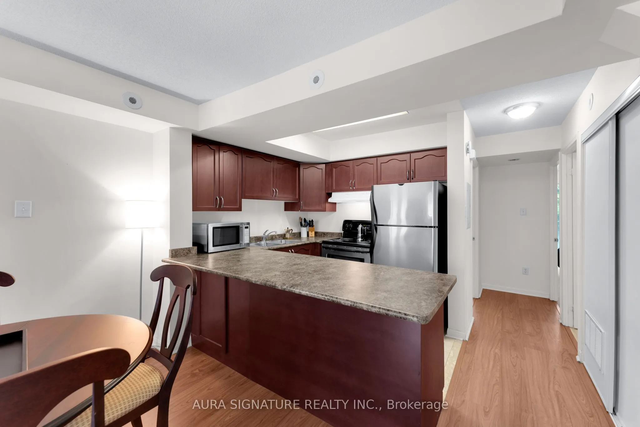 105 George Appleton Way #2142