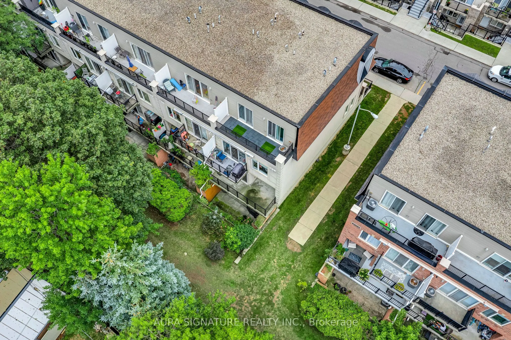 105 George Appleton Way #2142