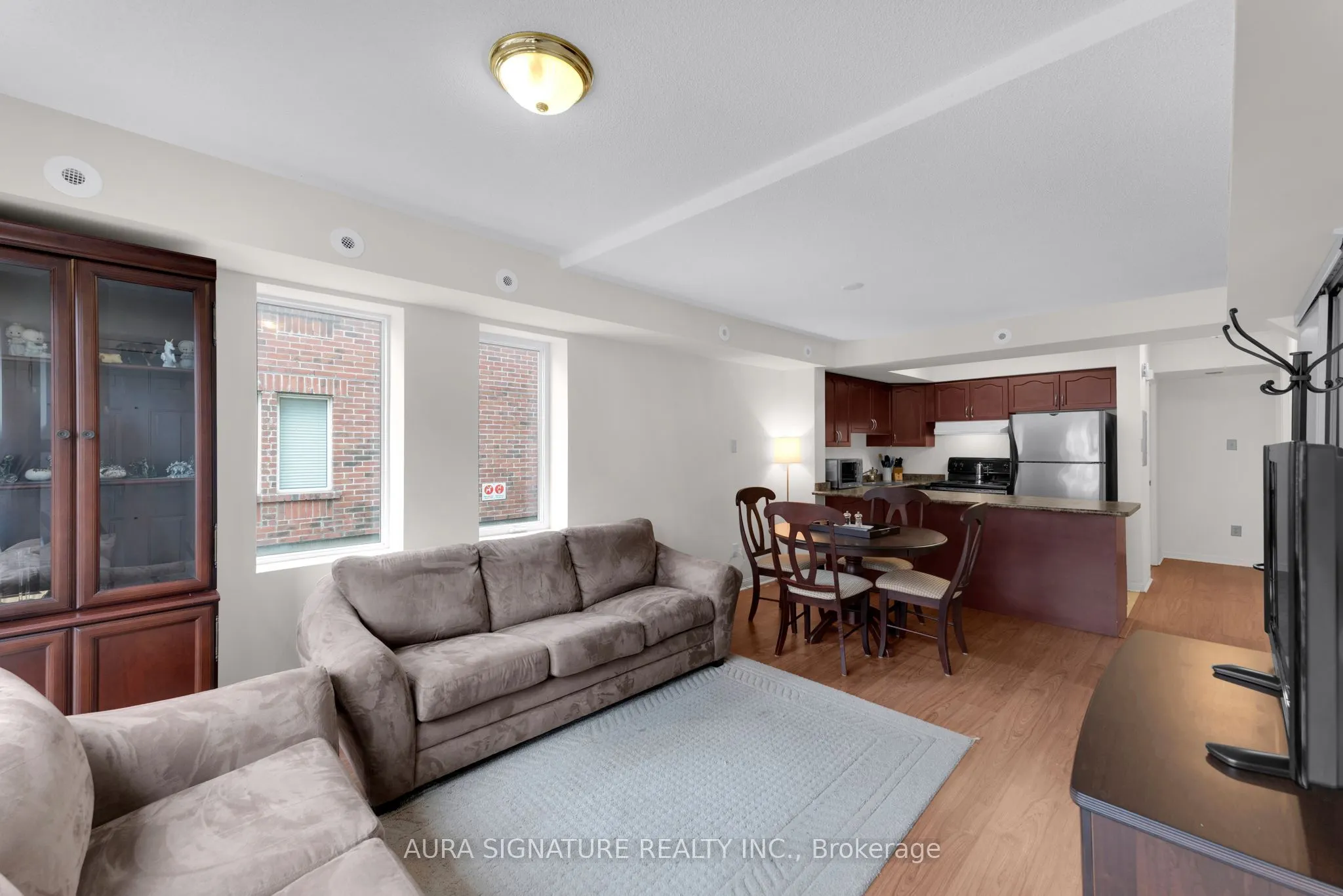 105 George Appleton Way #2142