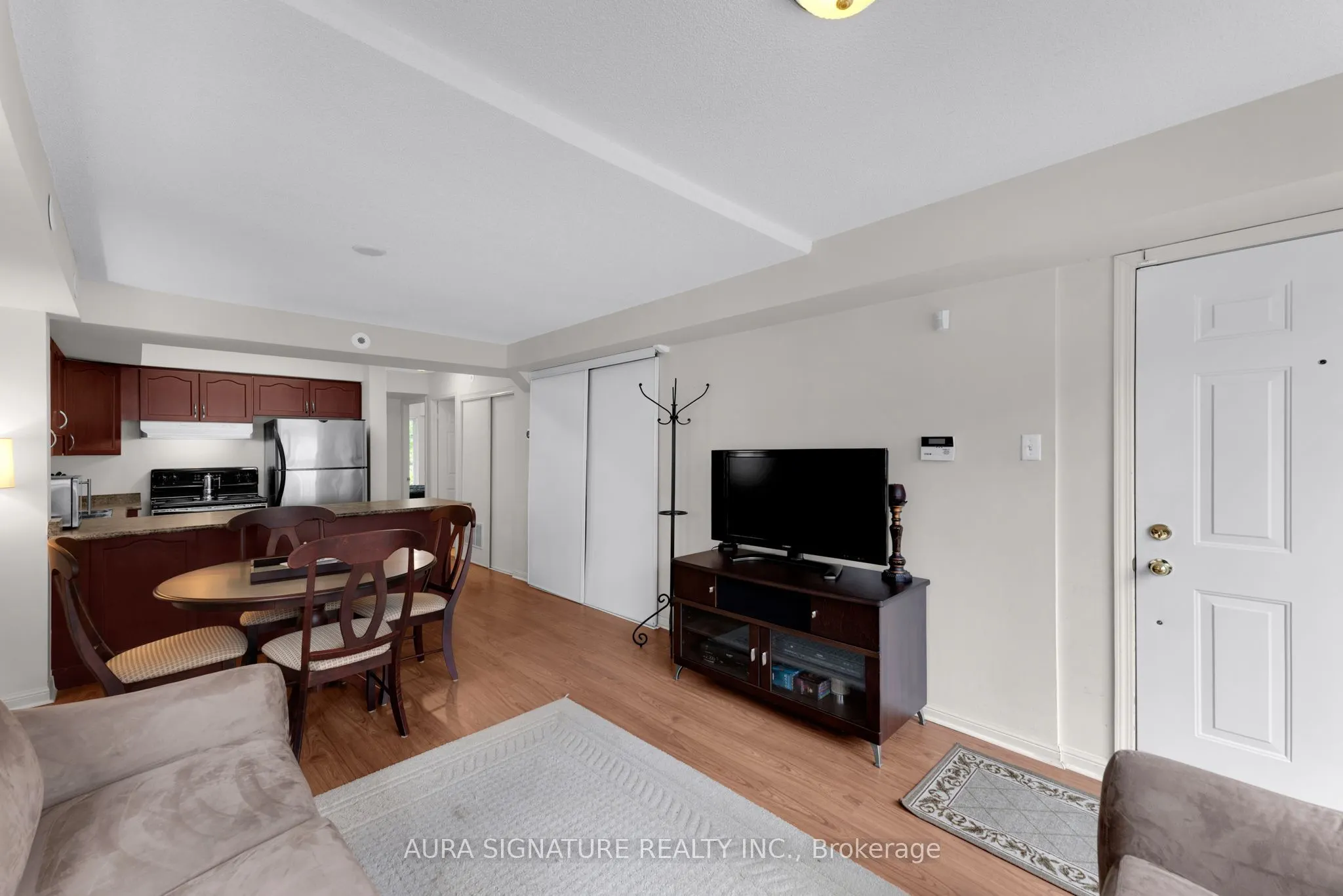 105 George Appleton Way #2142