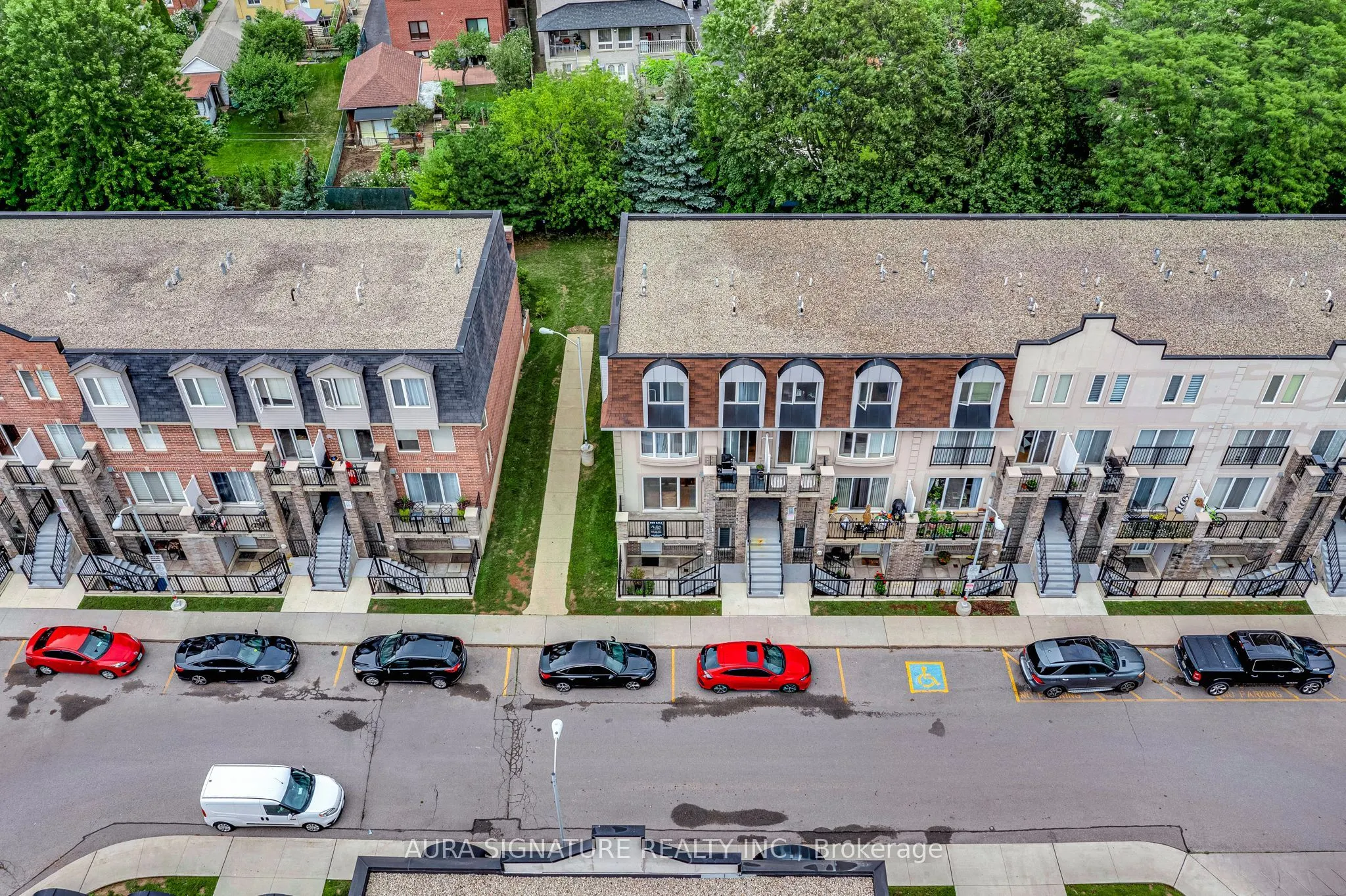 105 George Appleton Way #2142