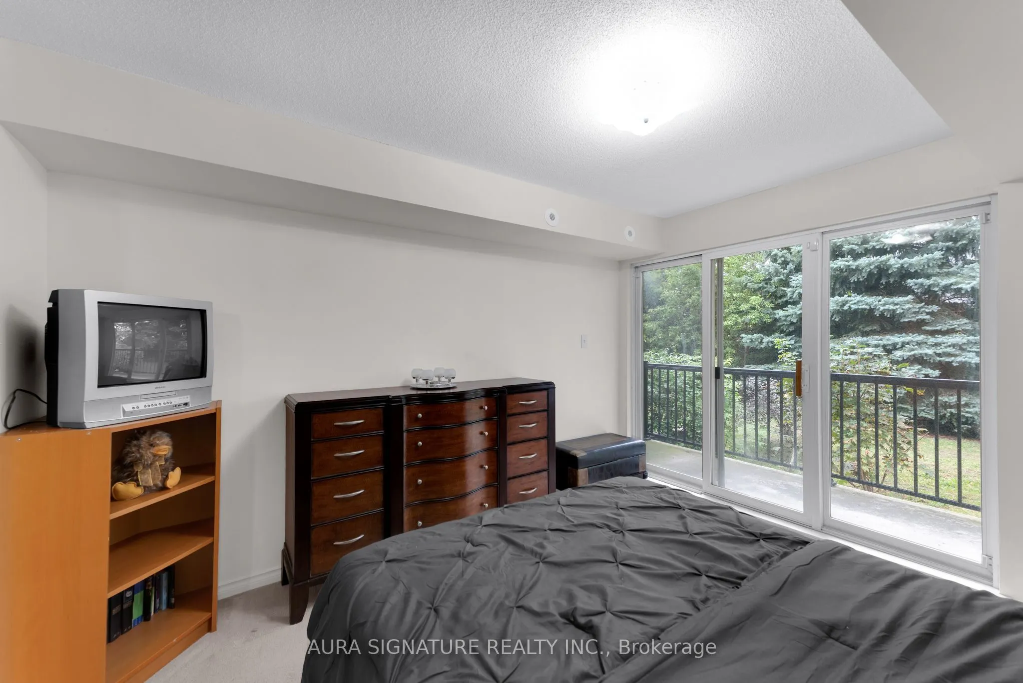 105 George Appleton Way #2142