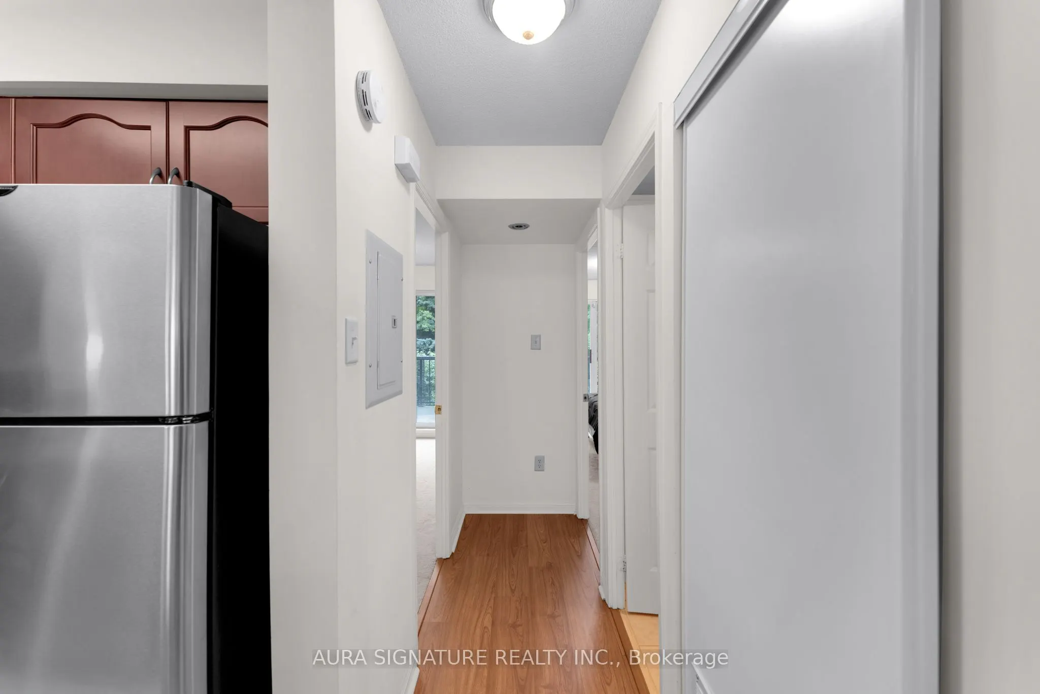 105 George Appleton Way #2142