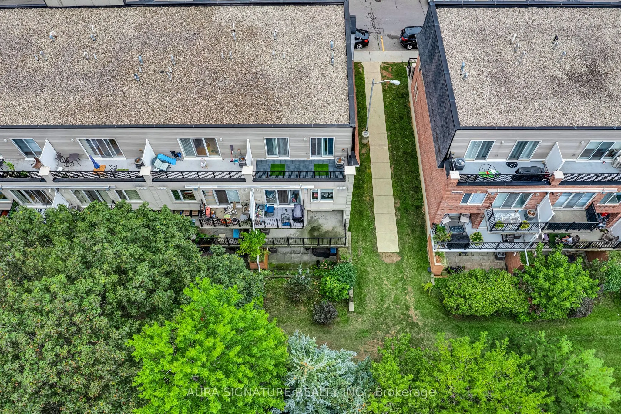 105 George Appleton Way #2142