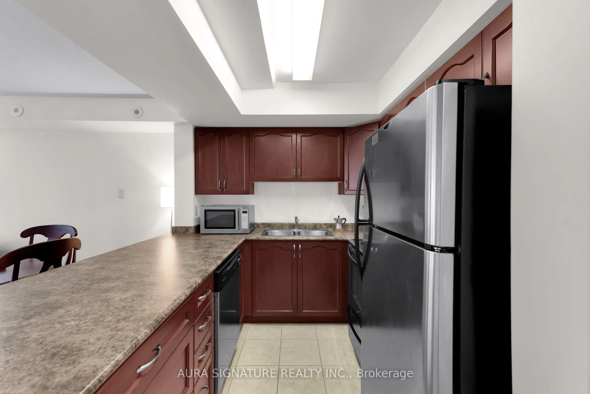 105 George Appleton Way #2142