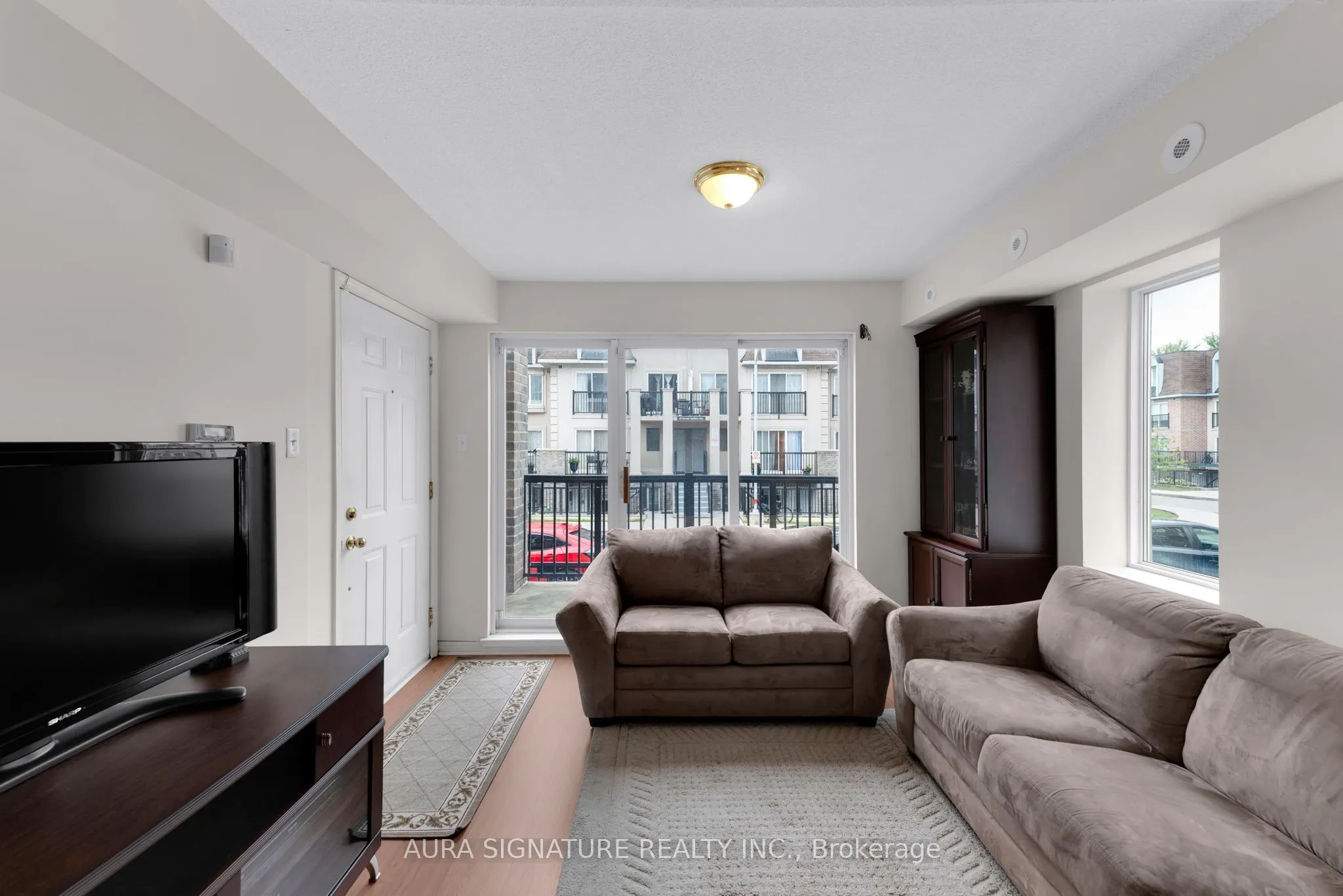105 George Appleton Way #2142