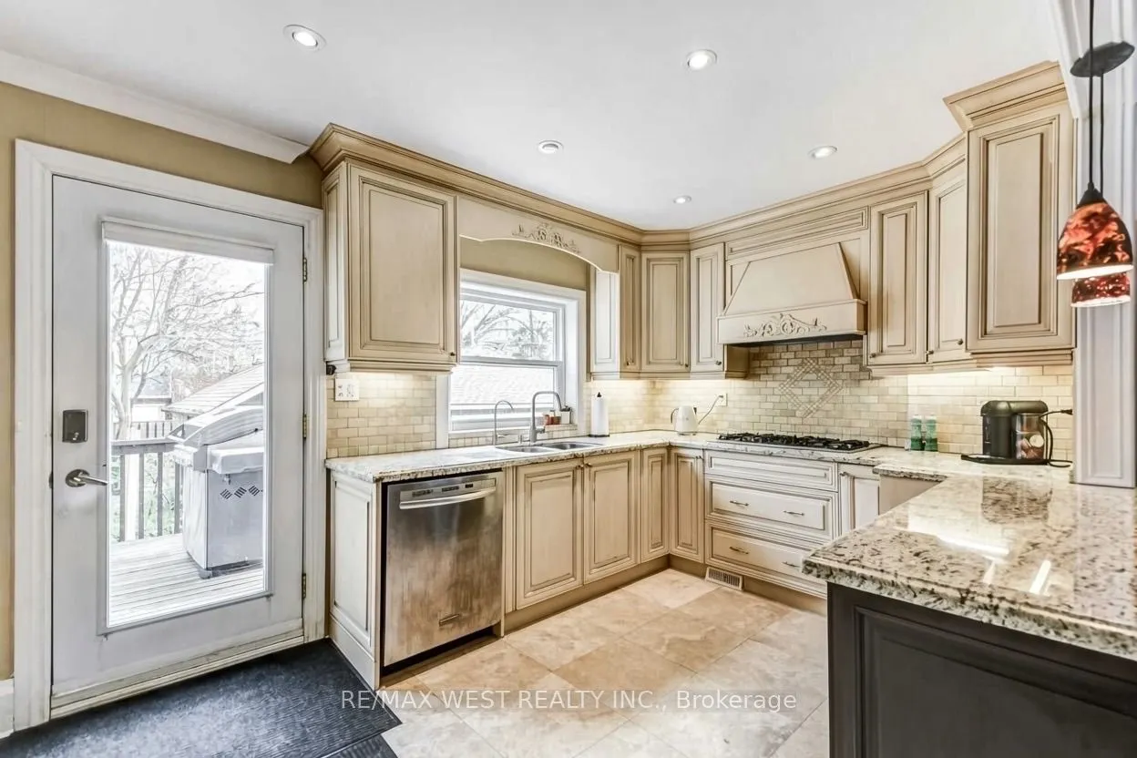 15 Wendover Road