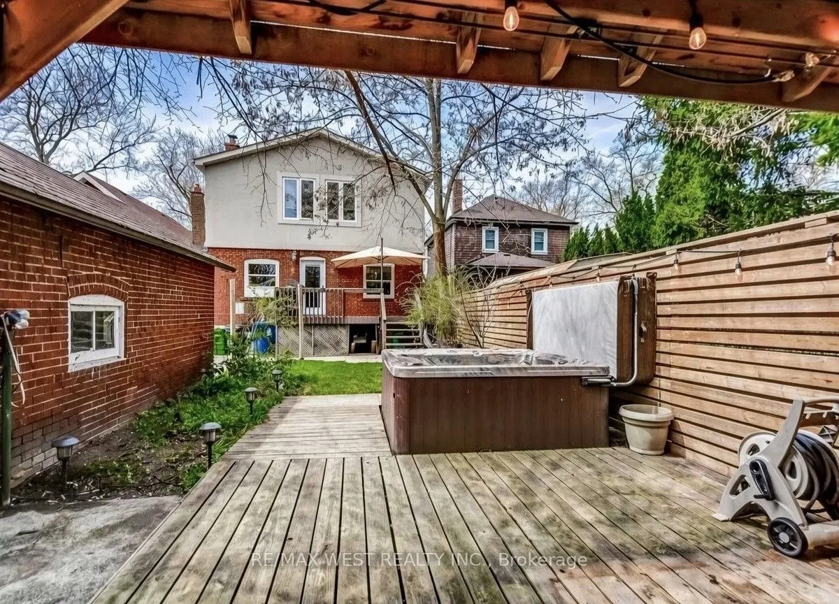 15 Wendover Road