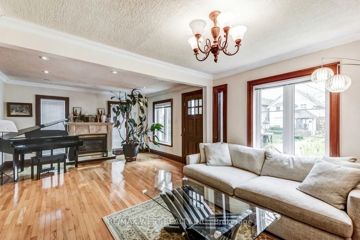 15 Wendover Road
