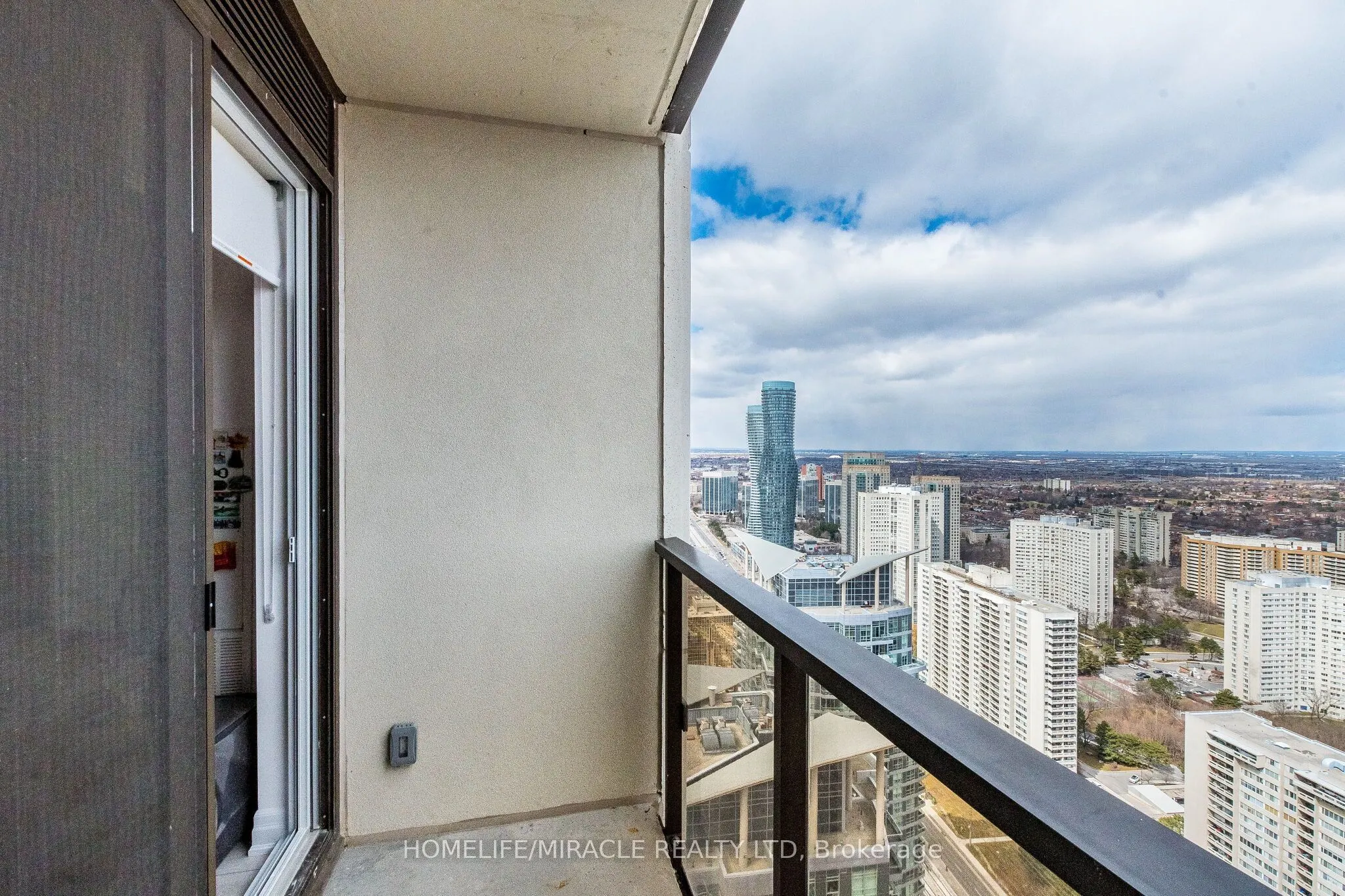 30 Elm Drive #3802
