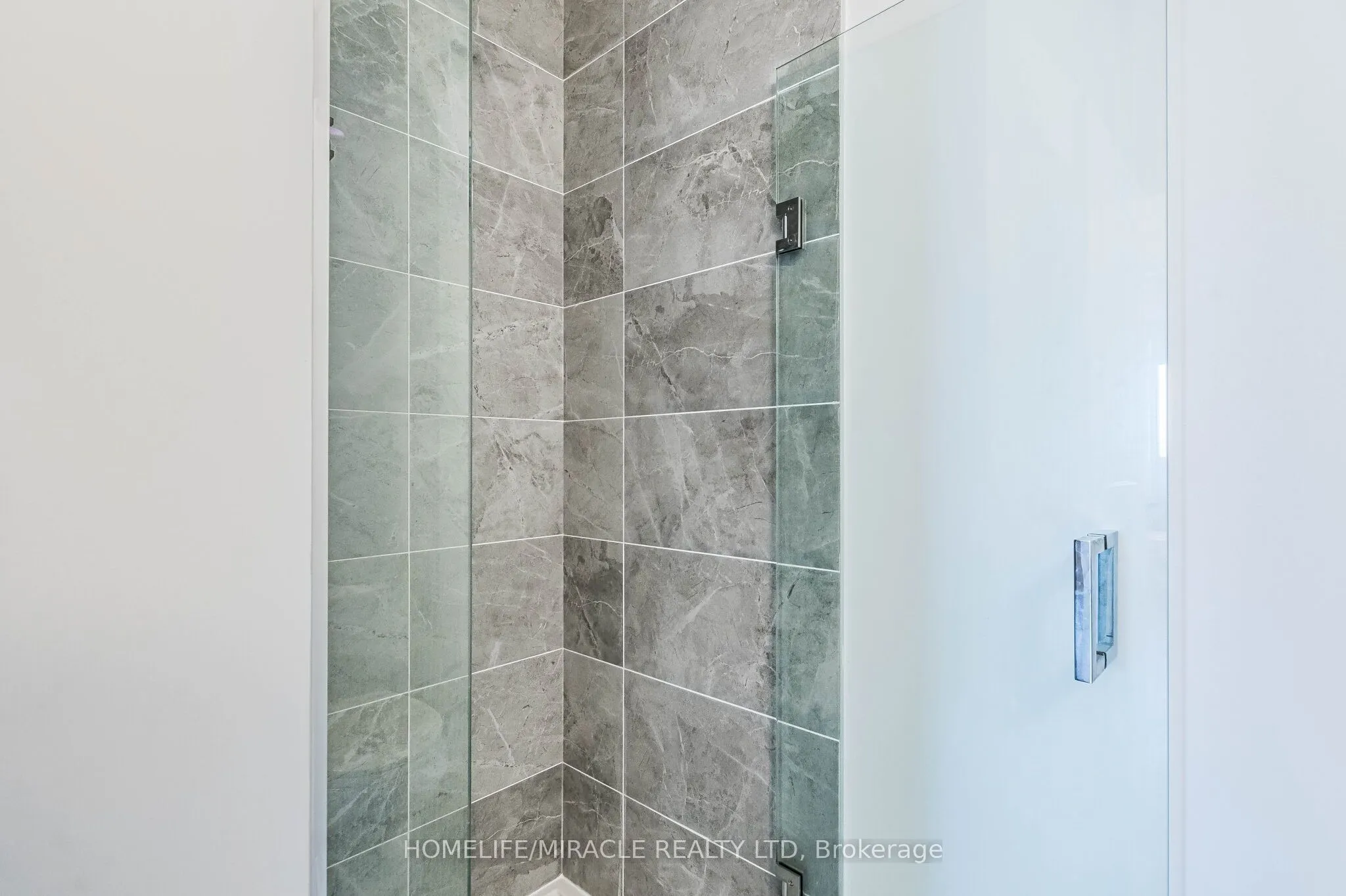 30 Elm Drive #3802