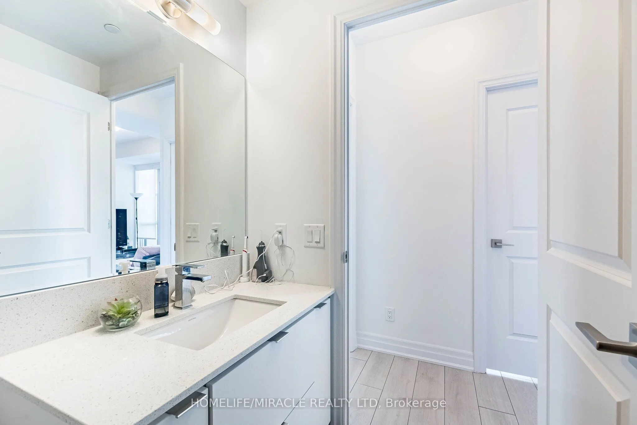 30 Elm Drive #3802