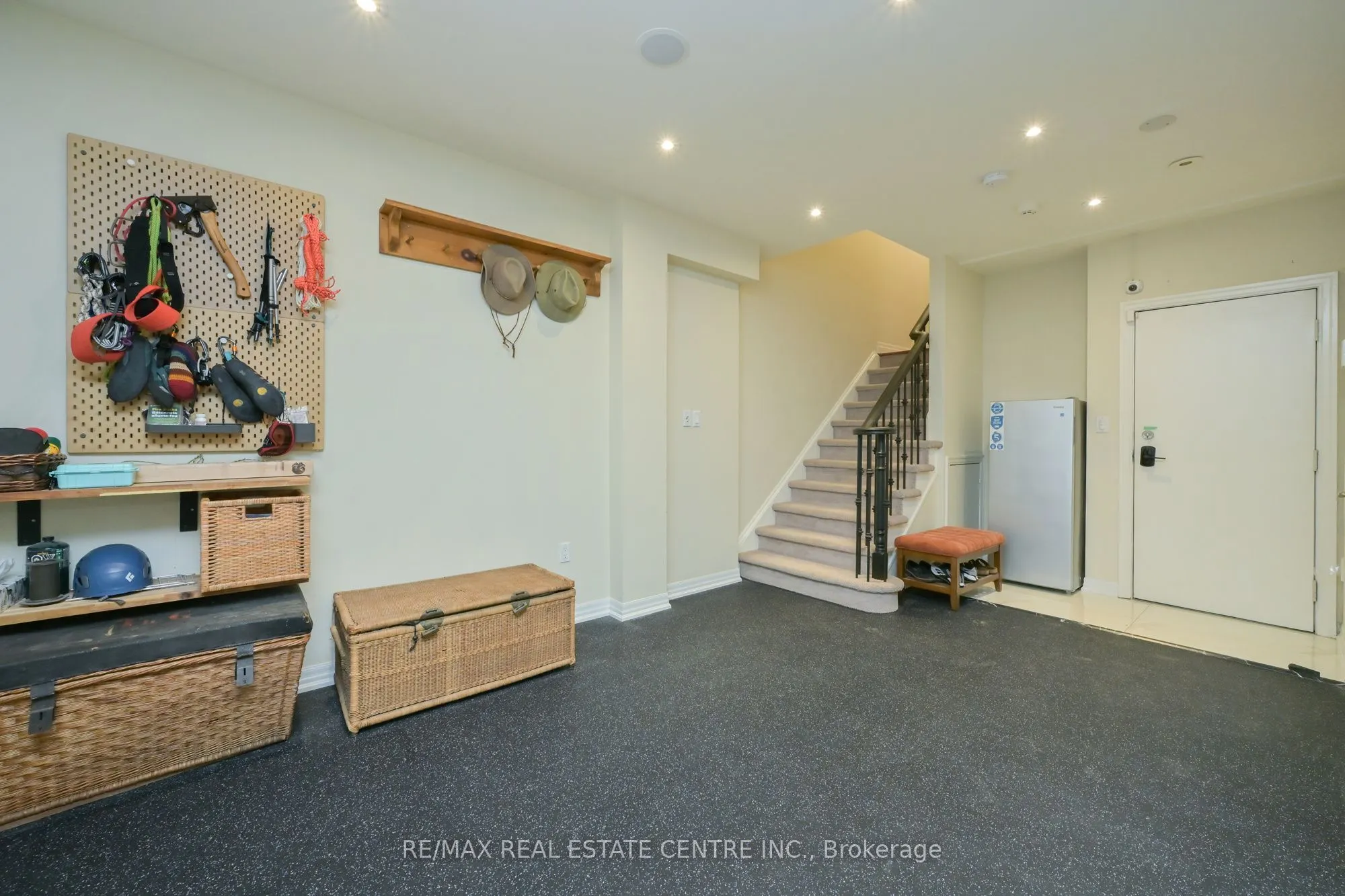68 Compass Way #43