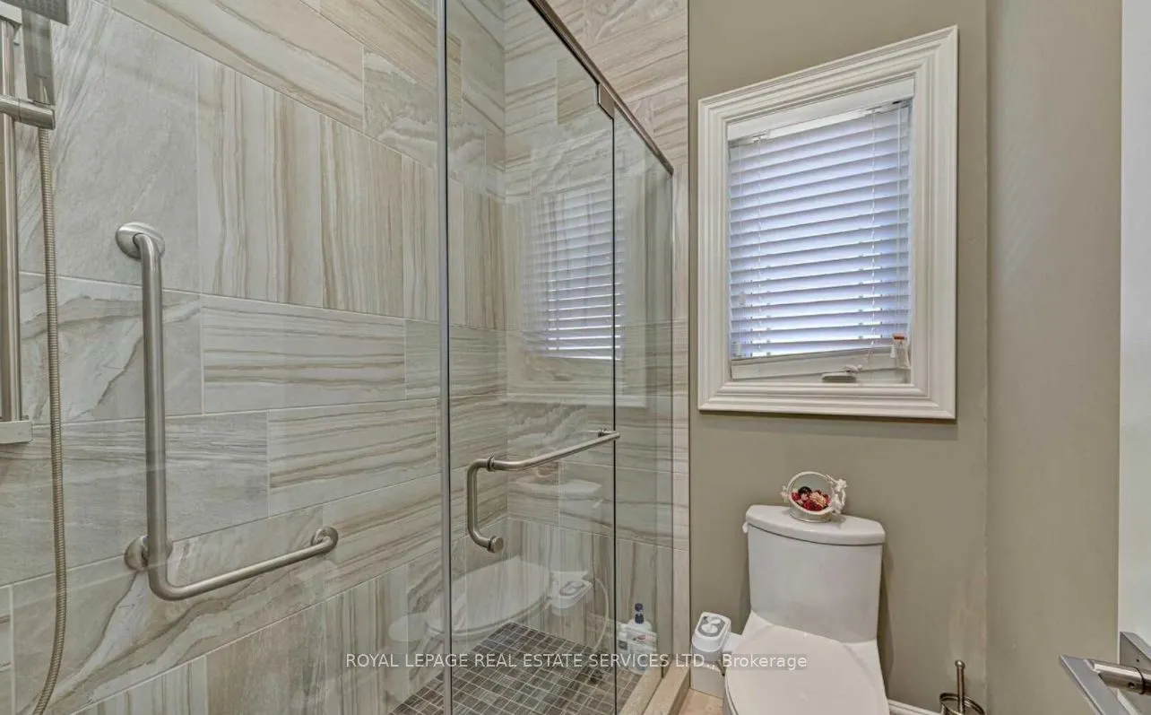 45 Ontario Court S #Lower