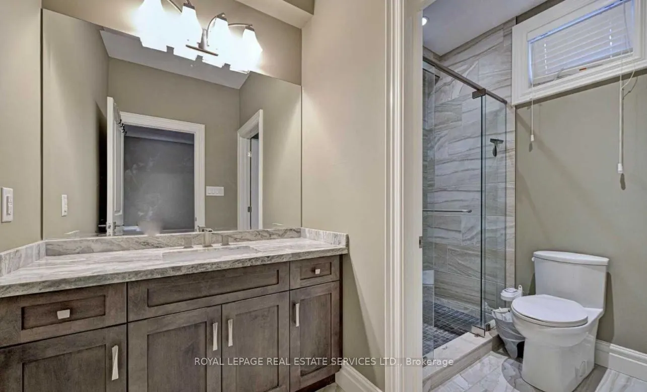 45 Ontario Court S #Lower