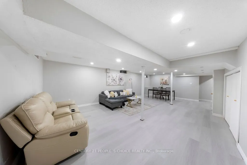 4053 Trapper Crescent