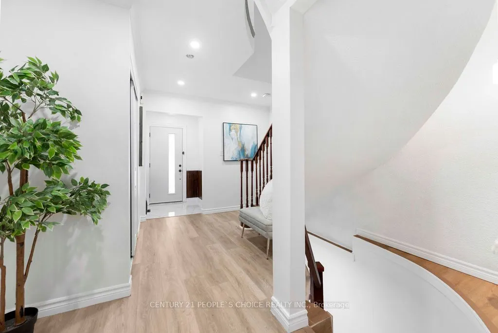 4053 Trapper Crescent