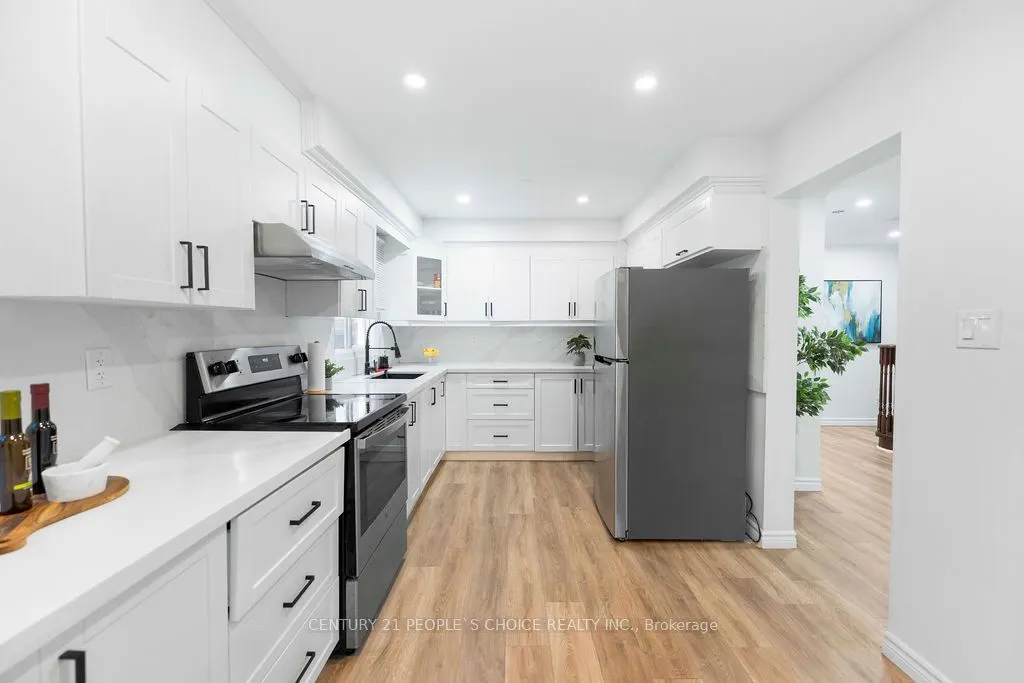 4053 Trapper Crescent