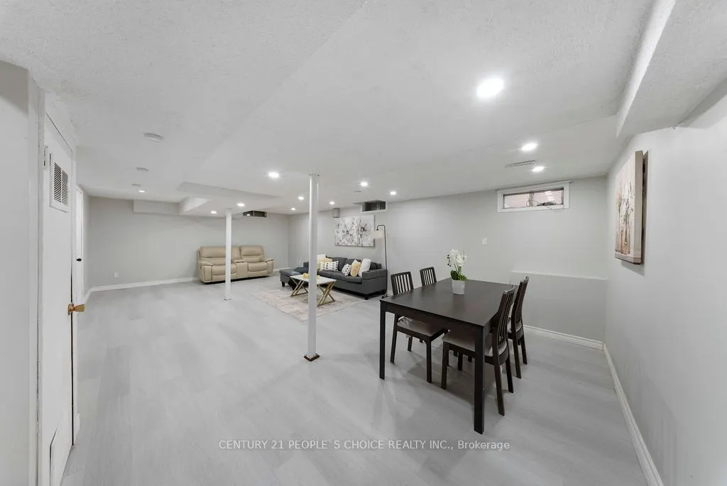 4053 Trapper Crescent