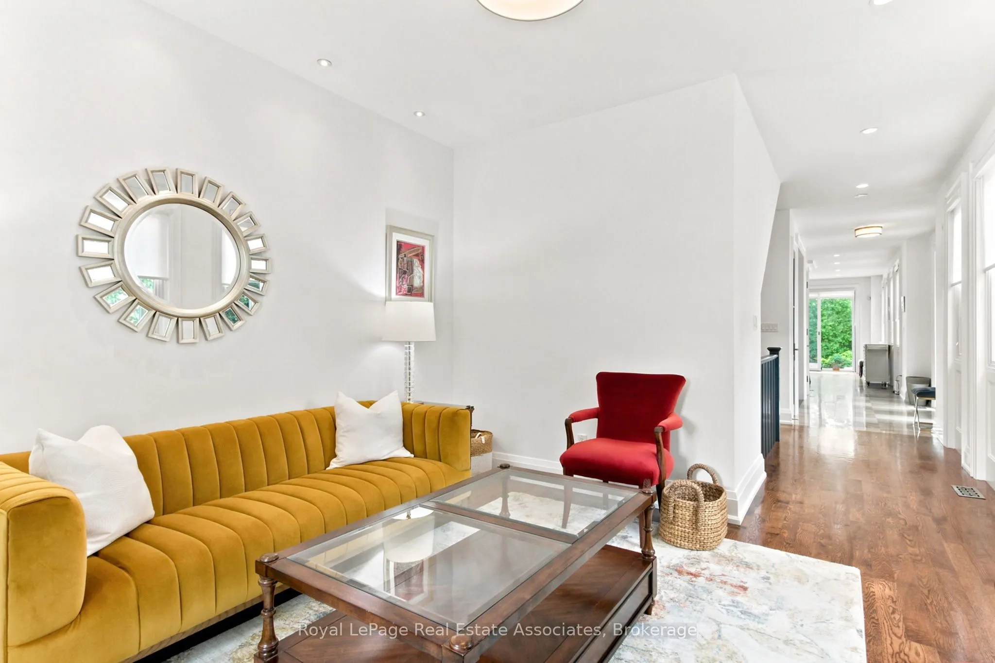 32 Jopling Avenue N