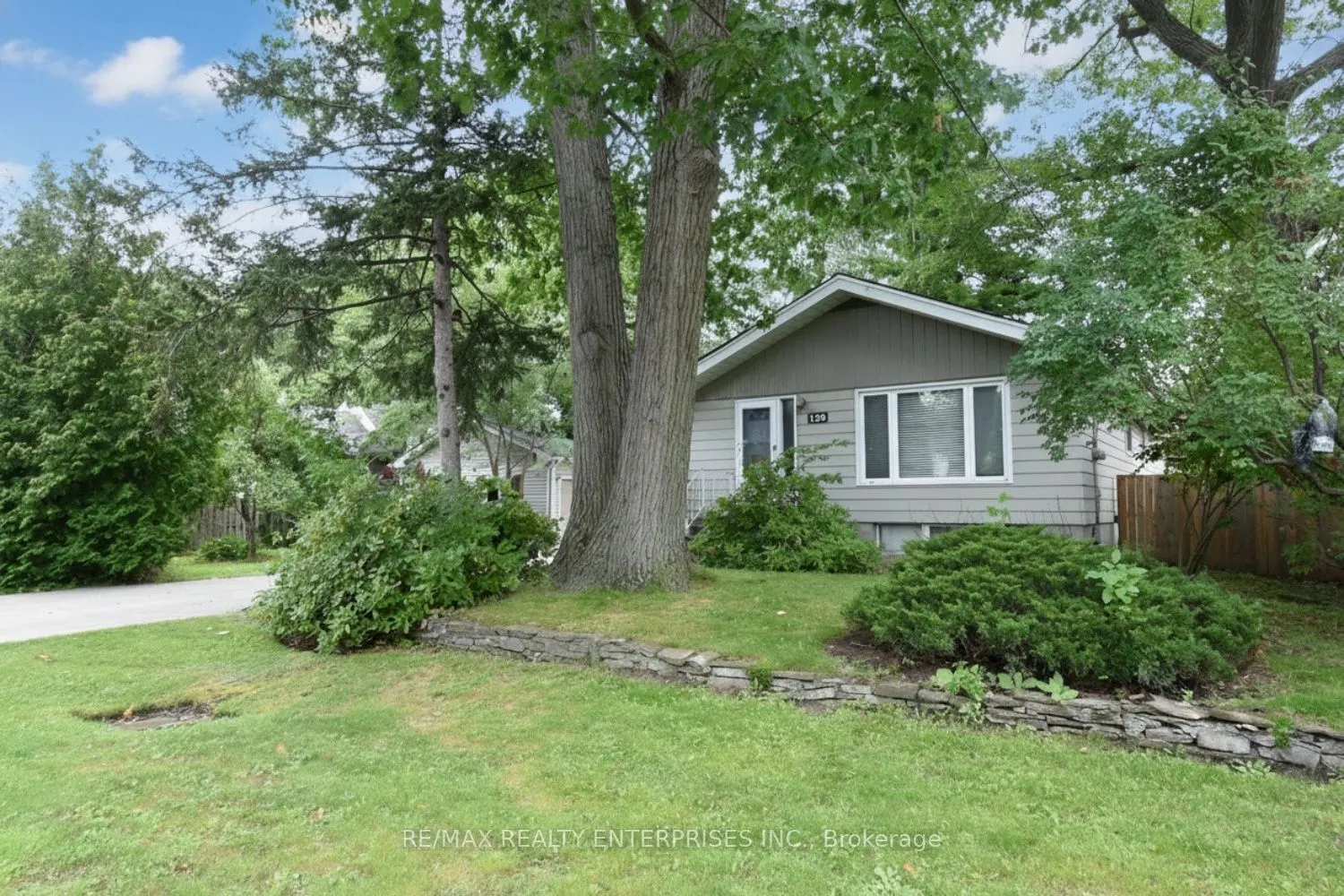 120 Eaglewood Boulevard